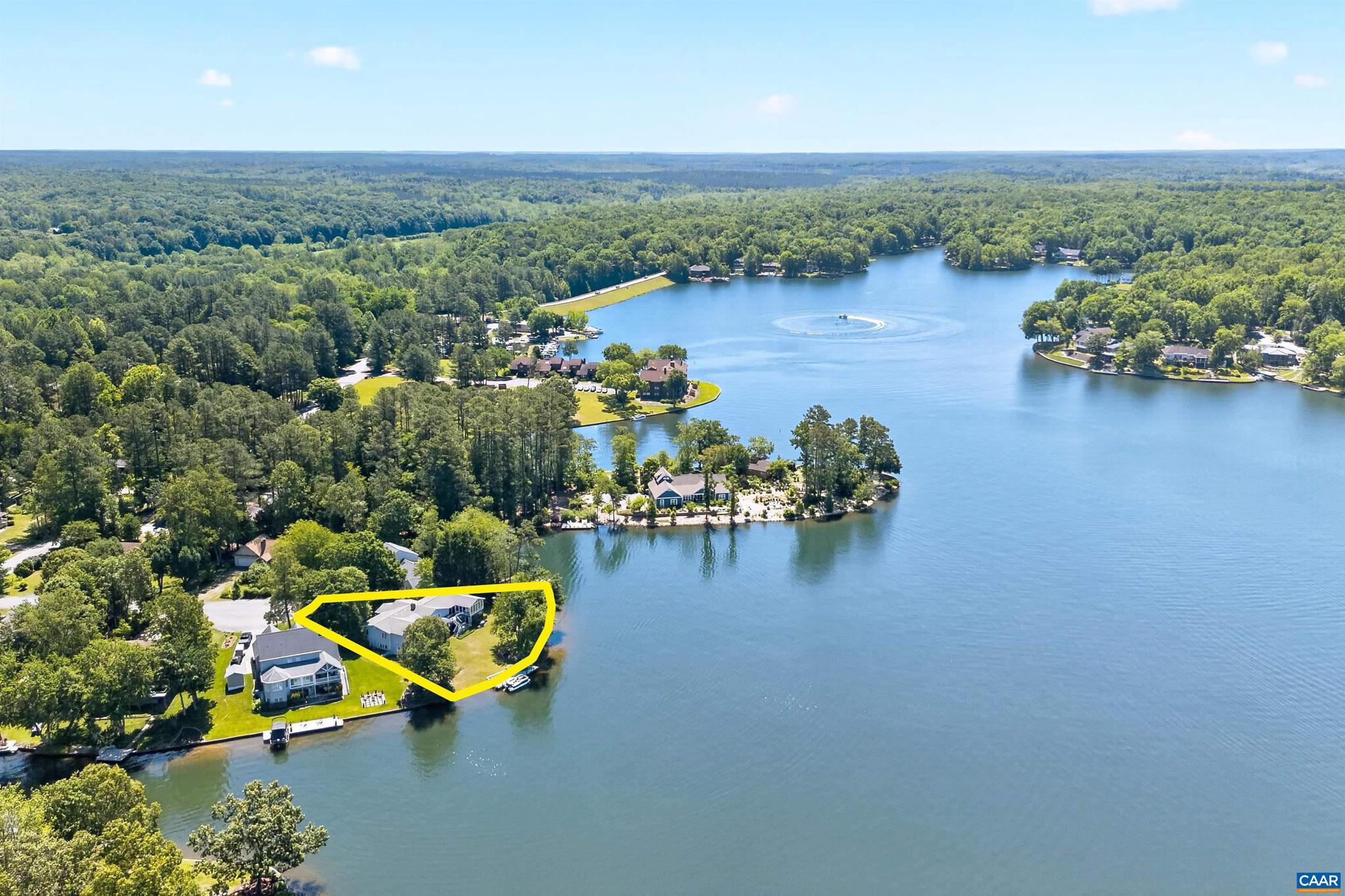 LAKE MONTICELLO - Residential