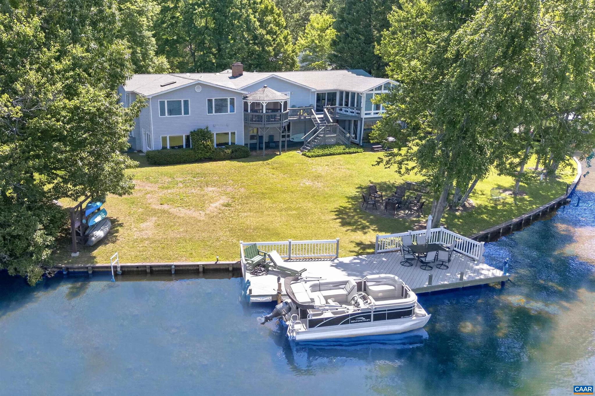 LAKE MONTICELLO - Residential