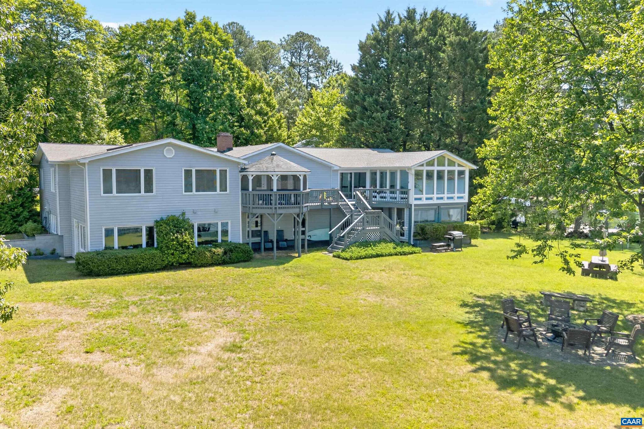 LAKE MONTICELLO - Residential