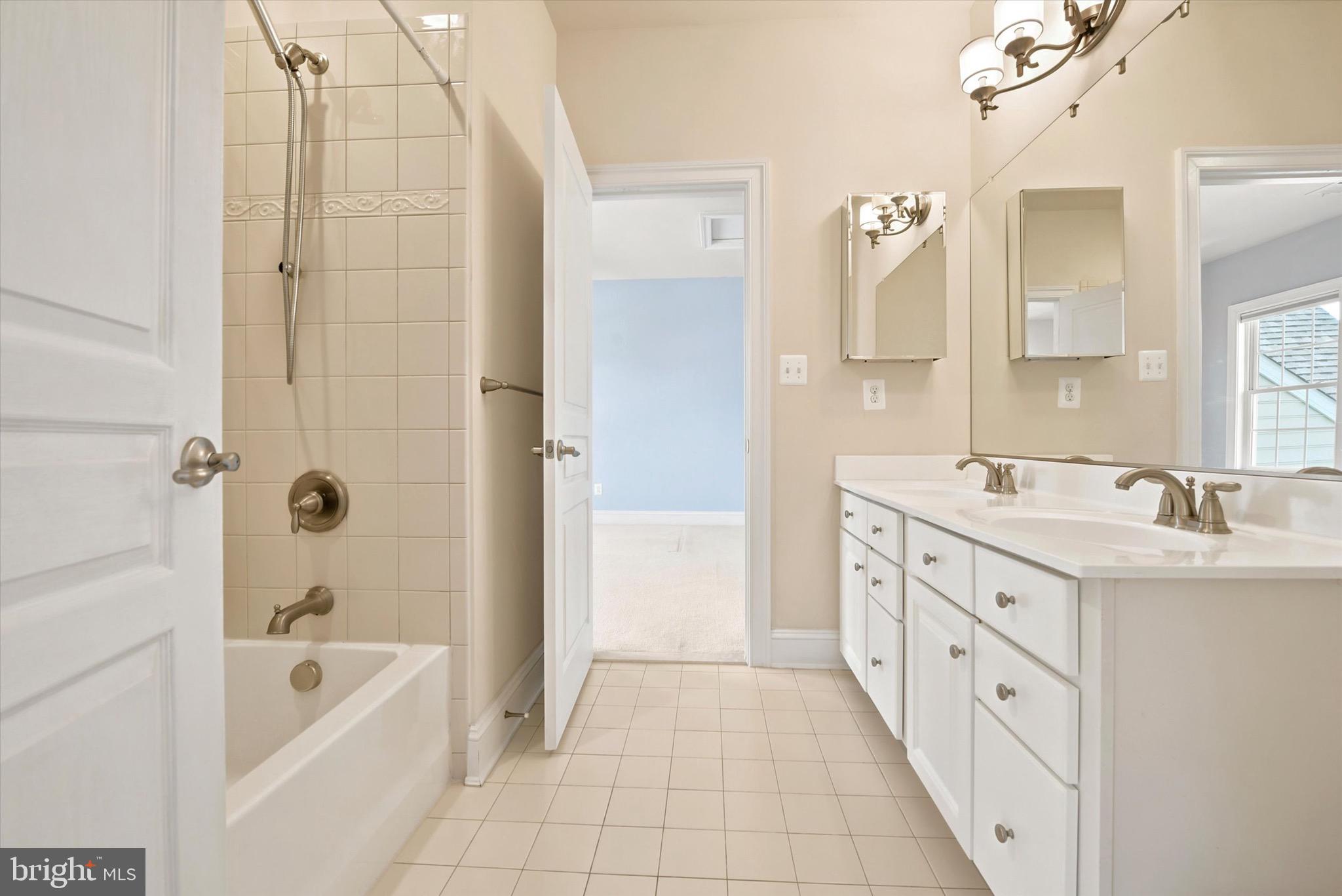 TRIMBLE MILL ESTATES - Residential