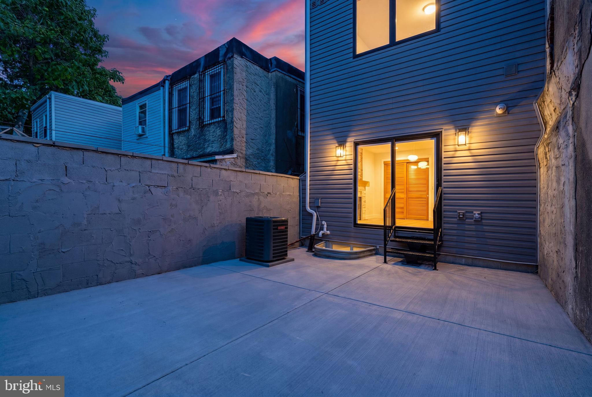 DICKINSON NARROWS - Residential