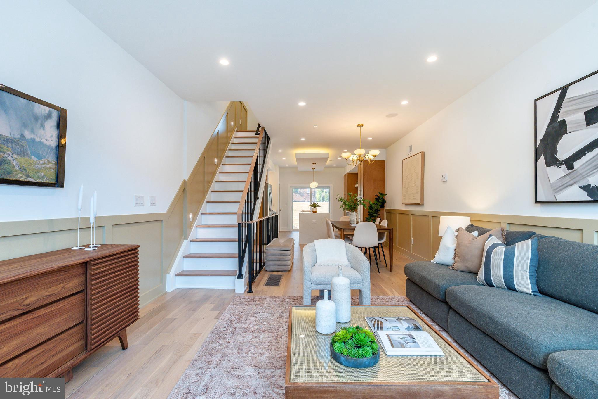 DICKINSON NARROWS - Residential