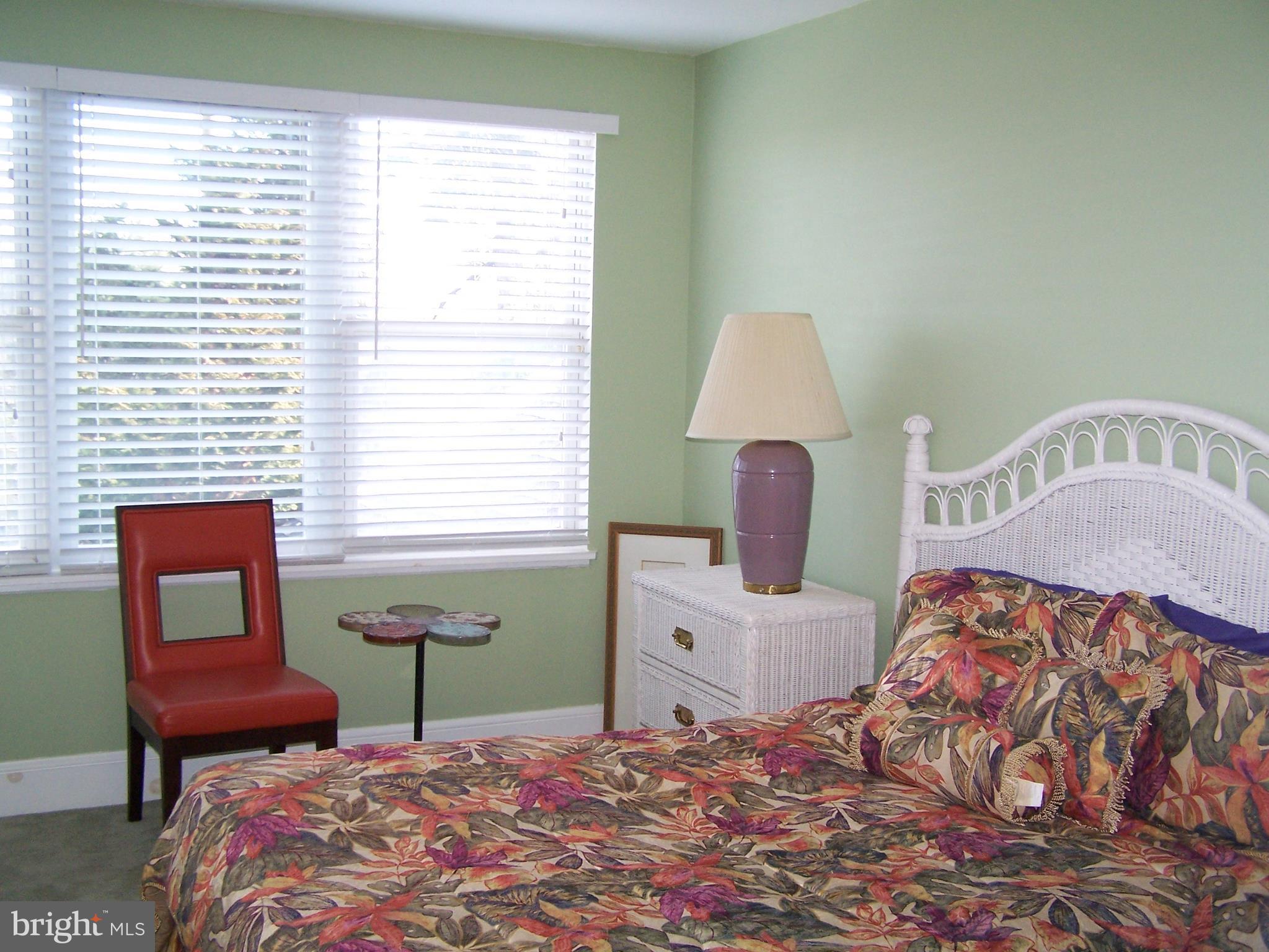 WOODSIDE PARK - Residential Lease