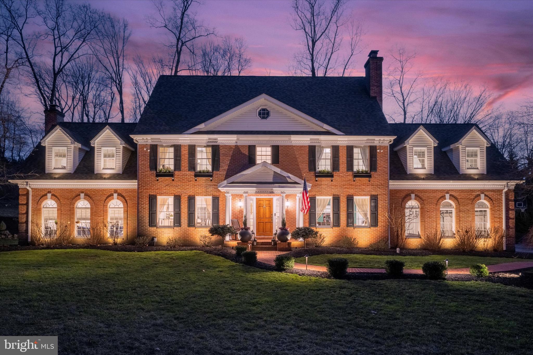 OKEHOCKING HILLS - Residential