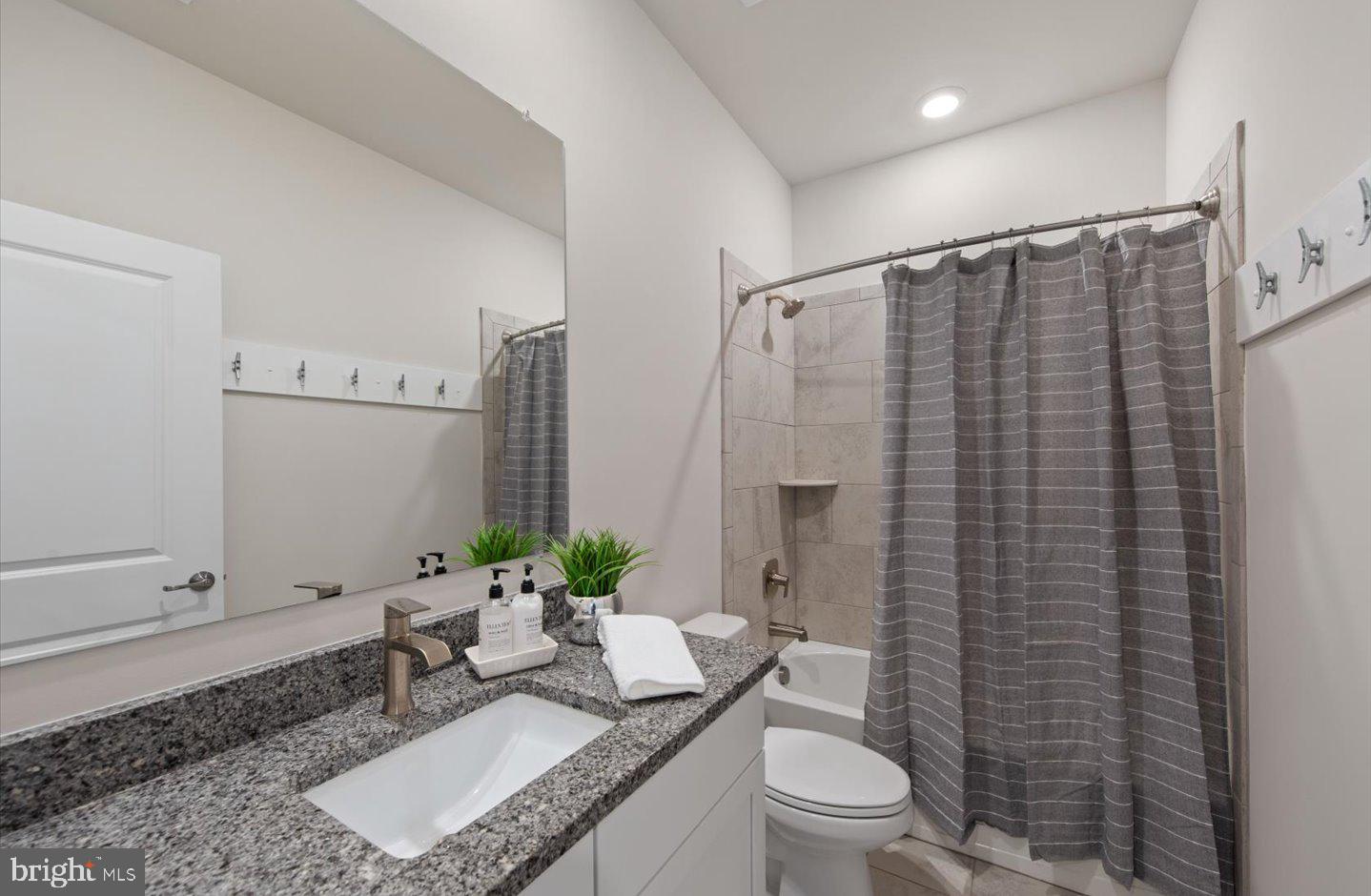 VILLAS AT WALDEN - Residential