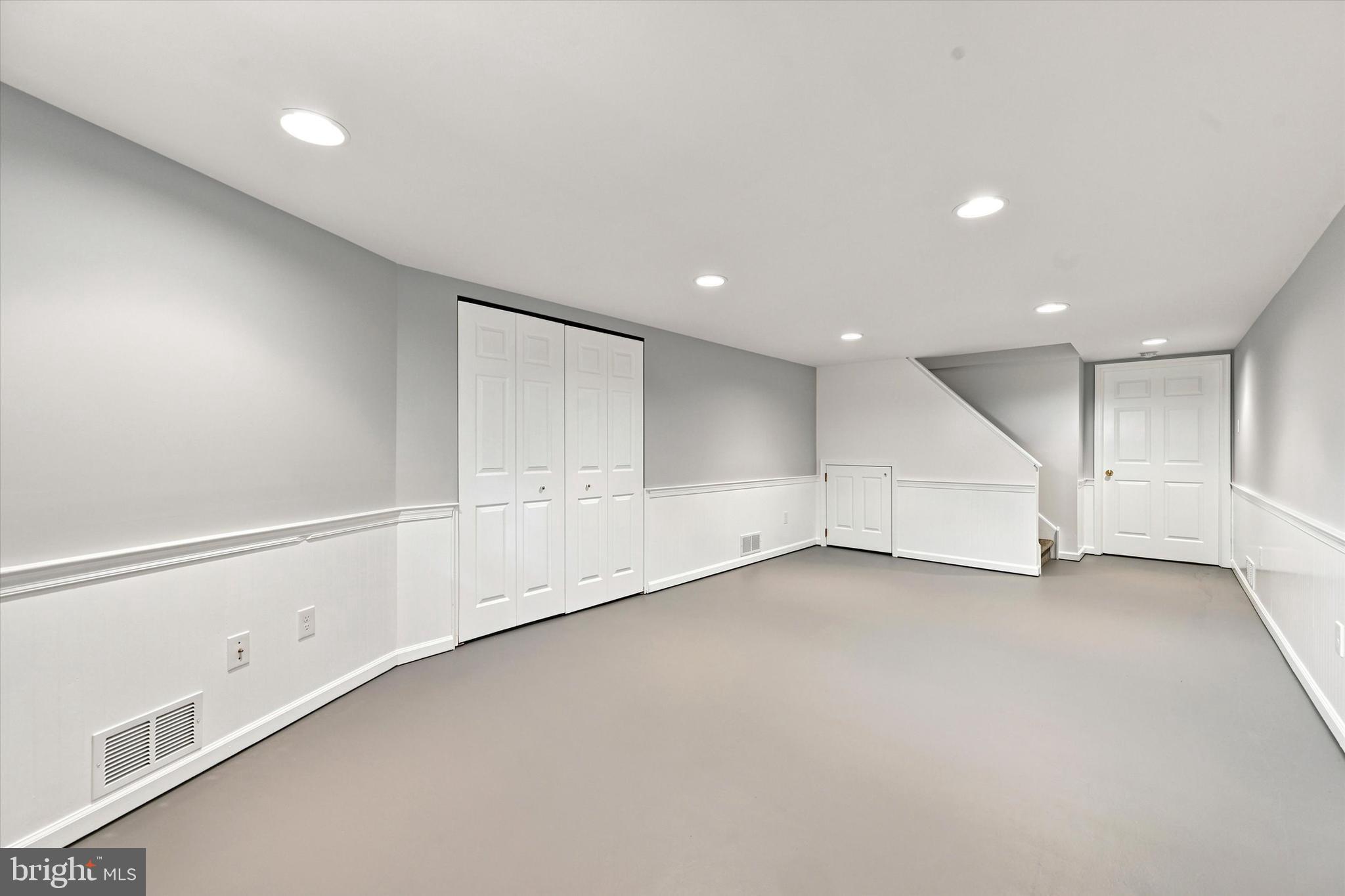 WHITFORD HILLS - Residential