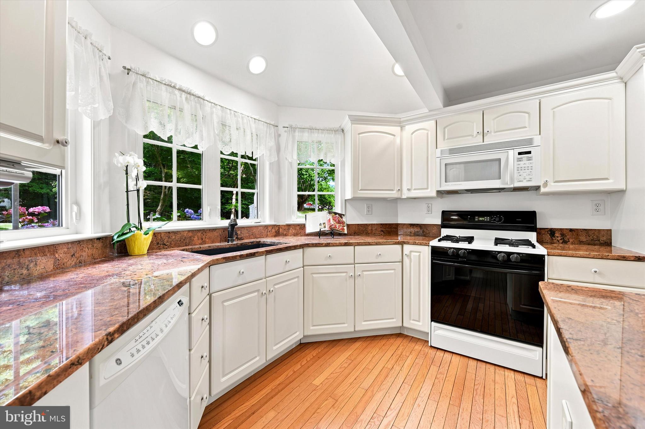 WHITFORD HILLS - Residential