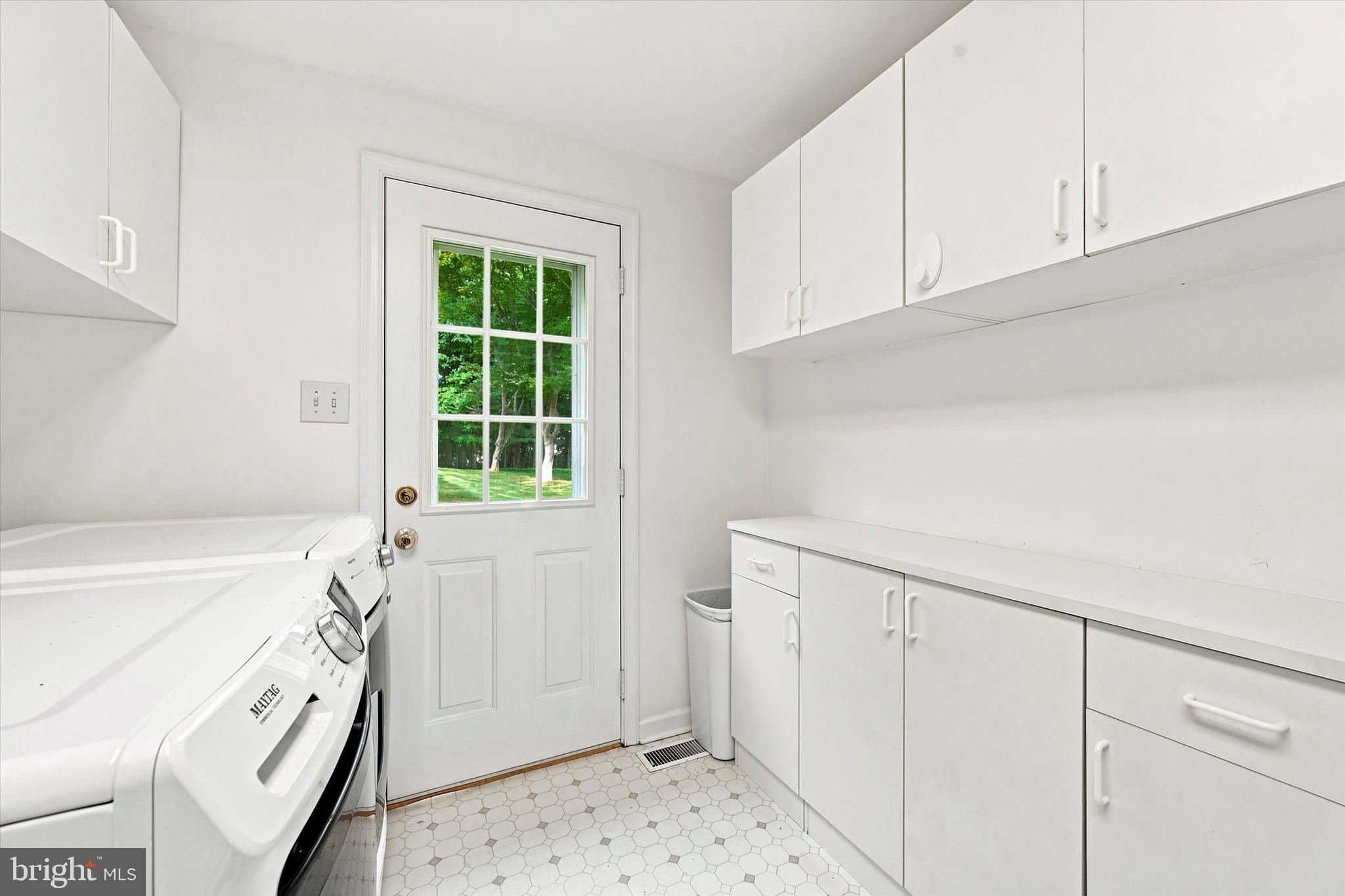 WHITFORD HILLS - Residential