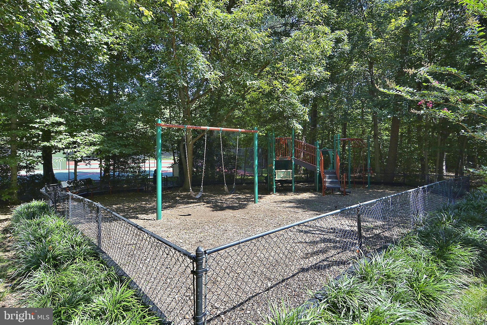 SUMMER PLACE AT RIVA TRACE - Residential