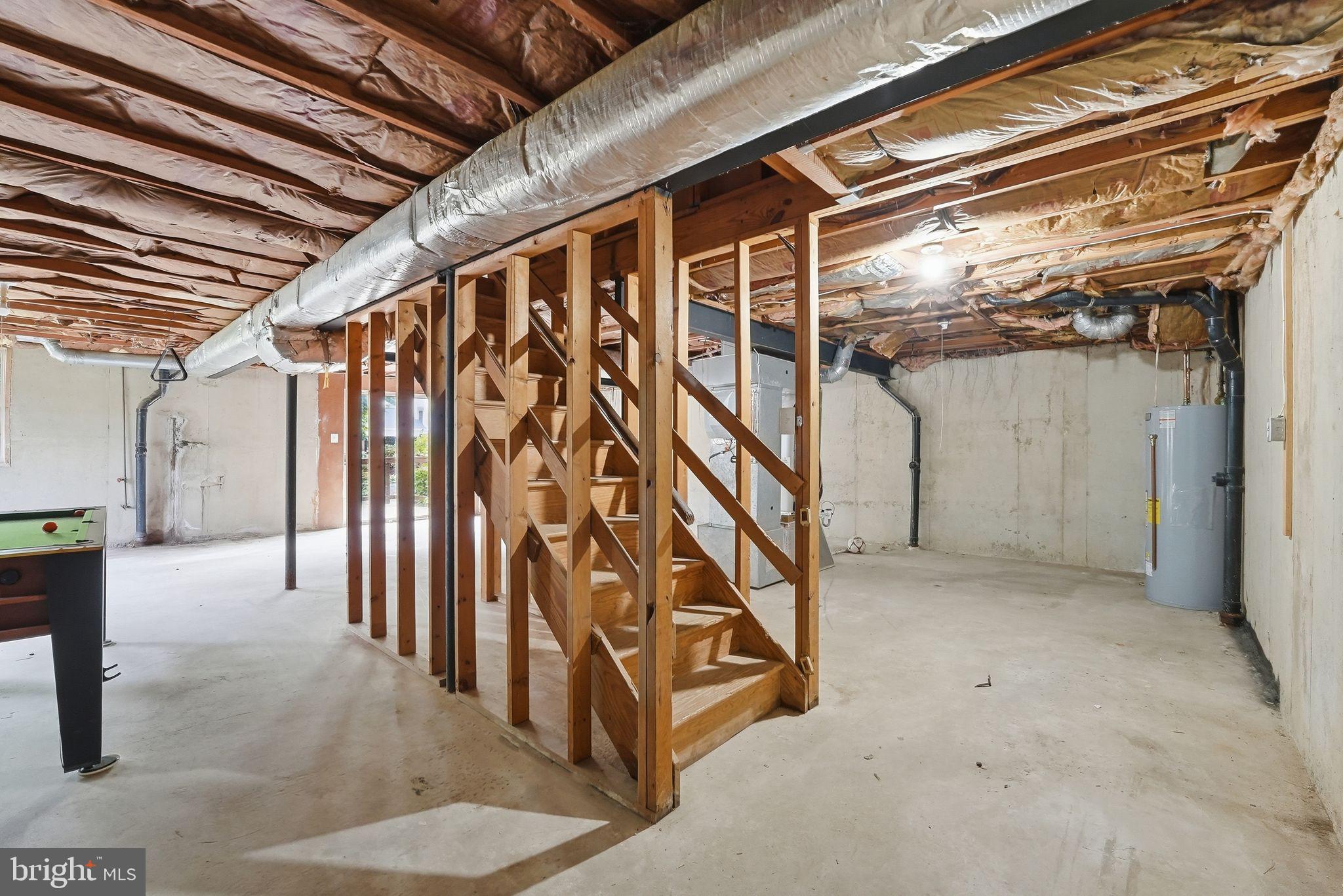 BENT TREE - Residential