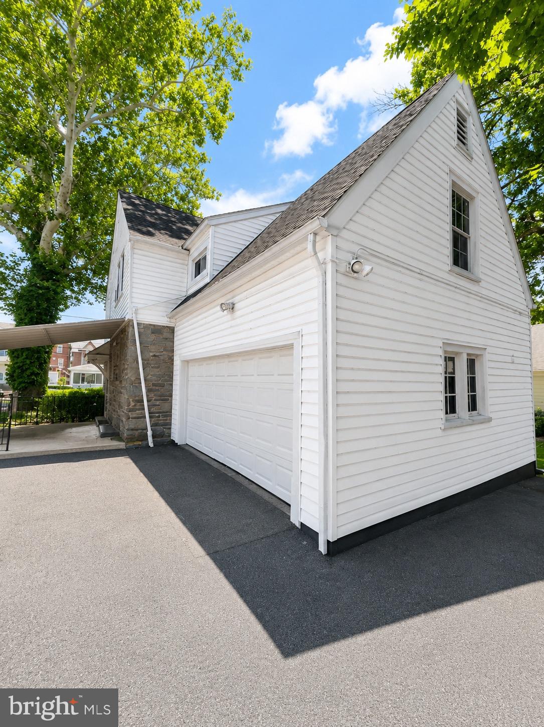 YEADON - Residential