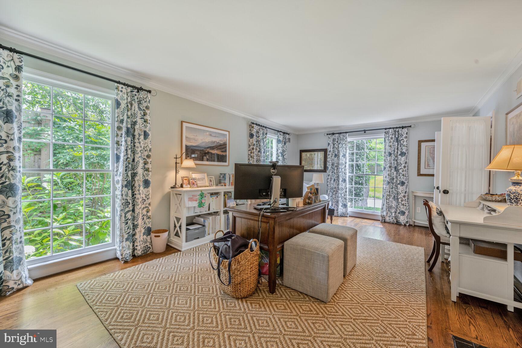 WESTMORELAND HILLS - Residential