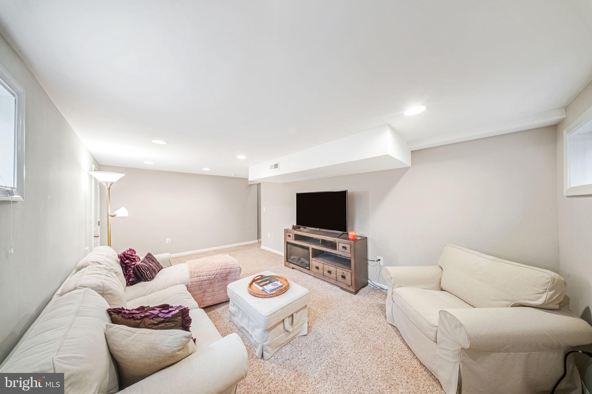 HILLCREST HEIGHTS - Residential