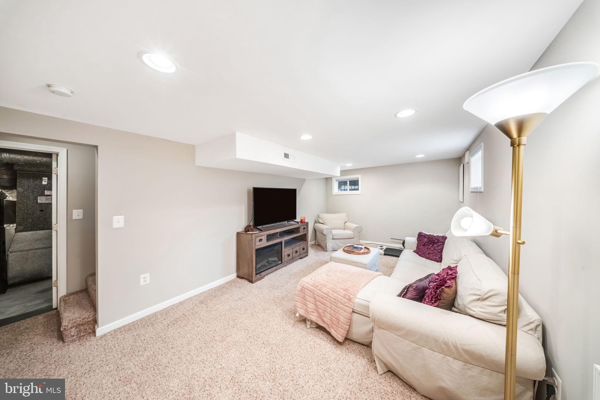 HILLCREST HEIGHTS - Residential