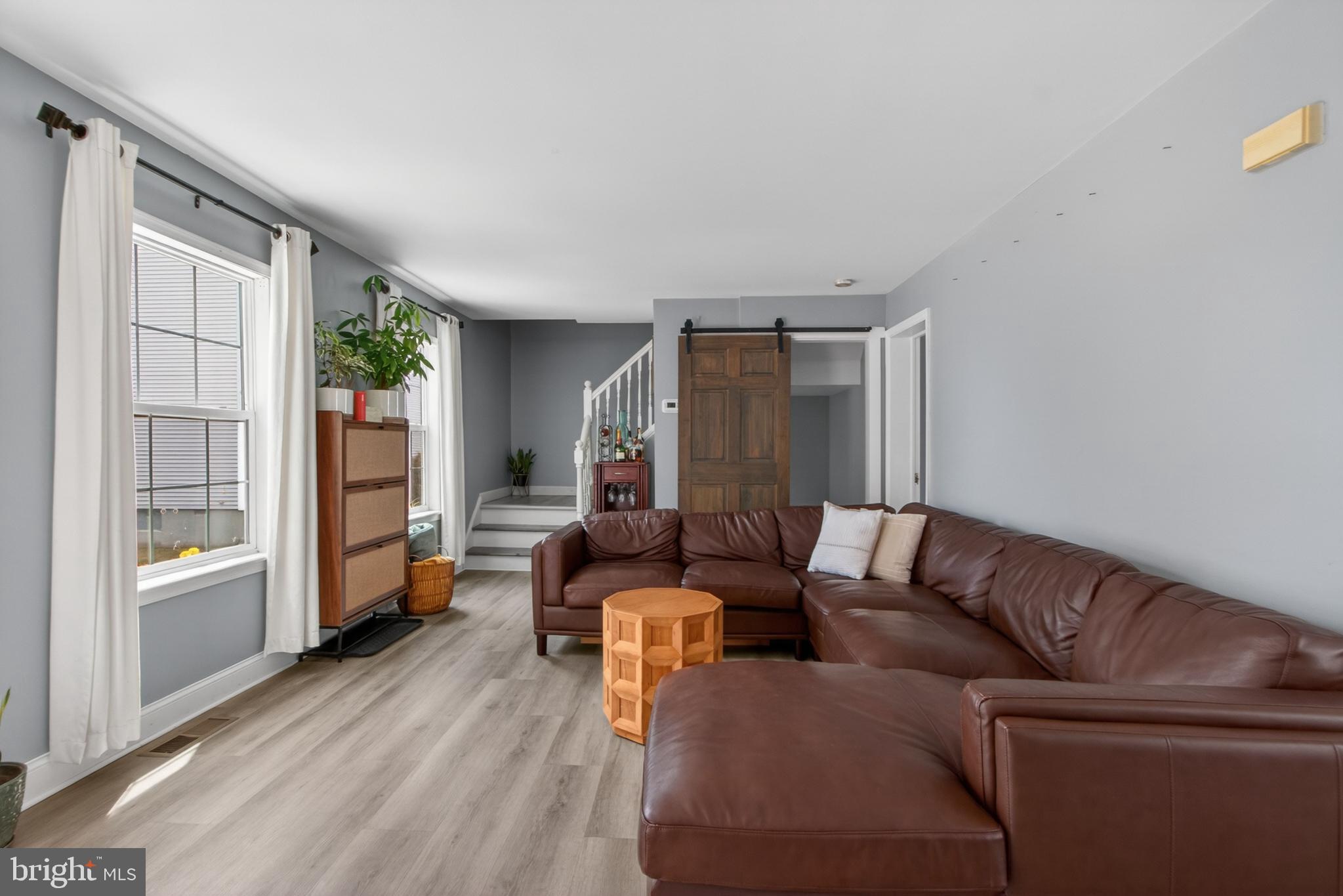 SOUTH STREET STATION - Residential