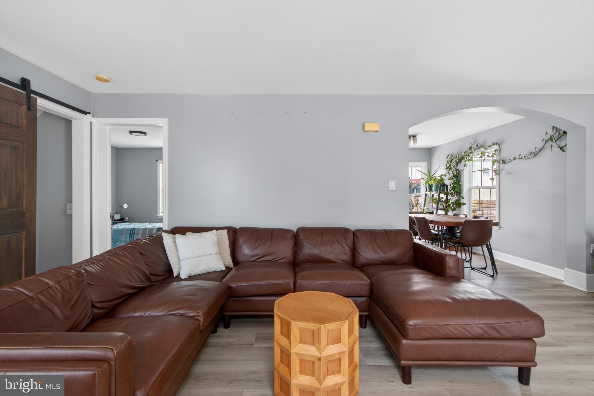SOUTH STREET STATION - Residential