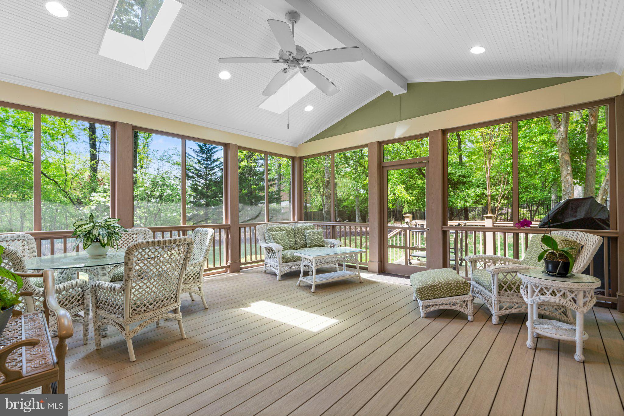GLEN HILLS - Residential
