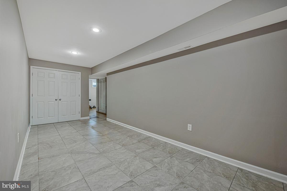 CROSIER GARDENS - Residential