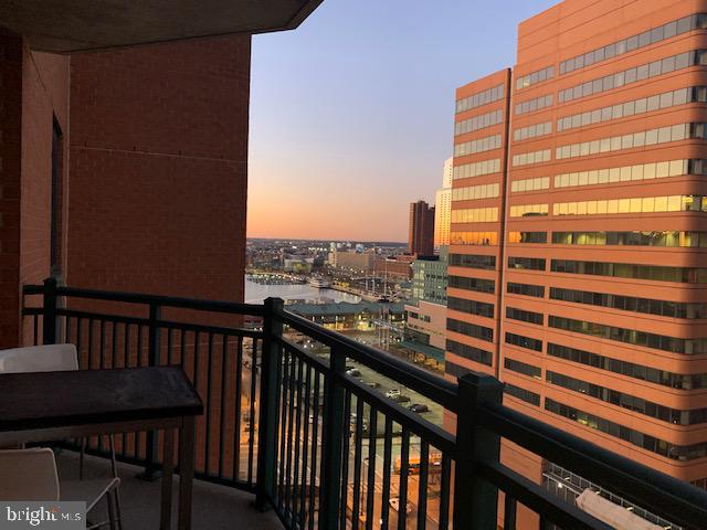 DOWNTOWN - Residential