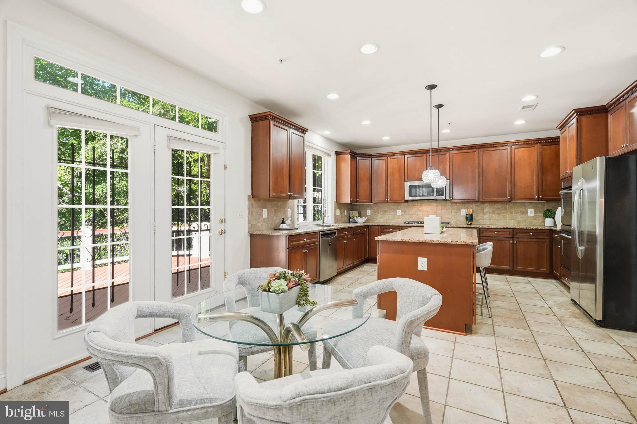 FALLSGROVE - Residential