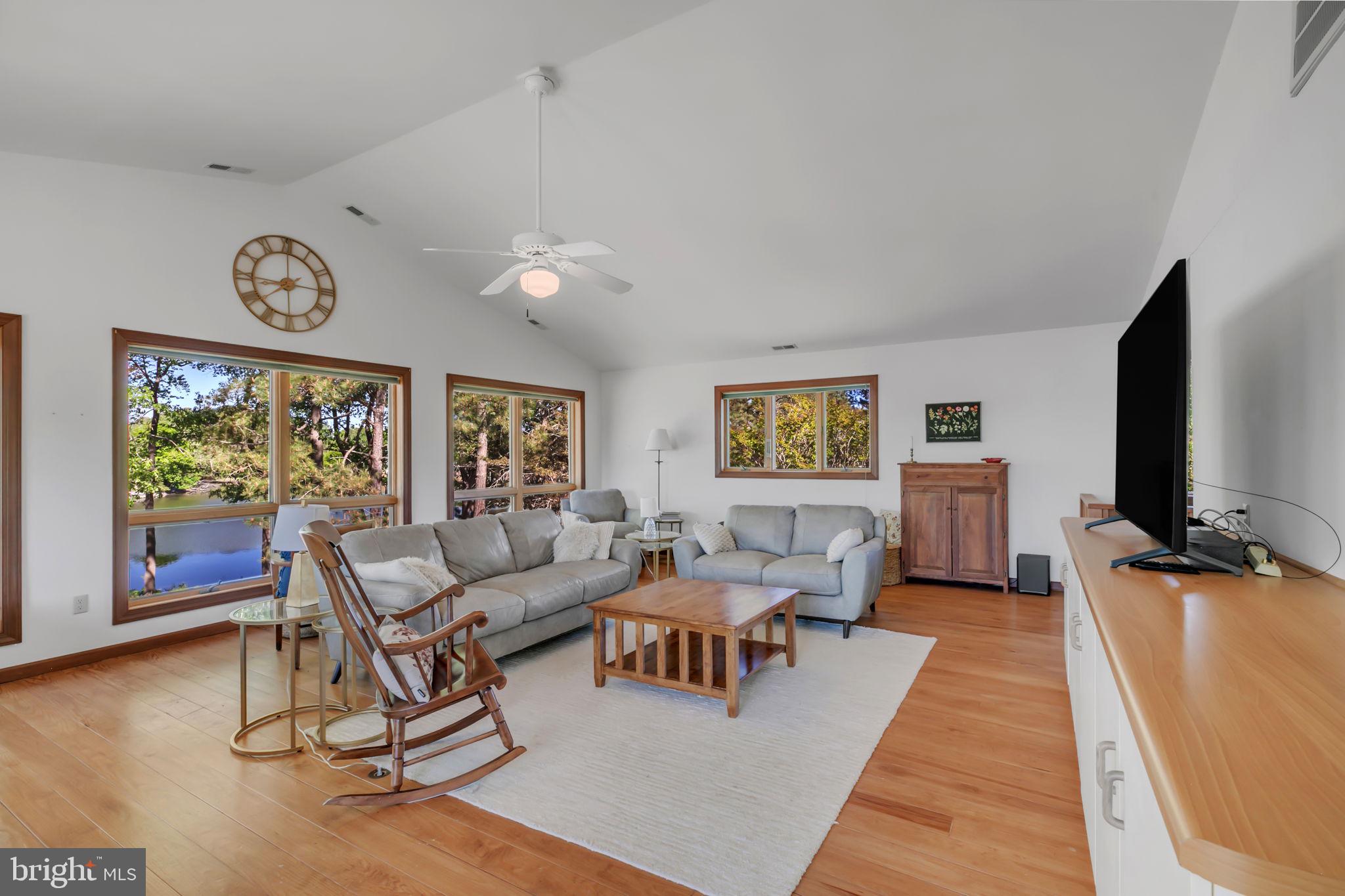 LAGRANGE ESTATES - Residential