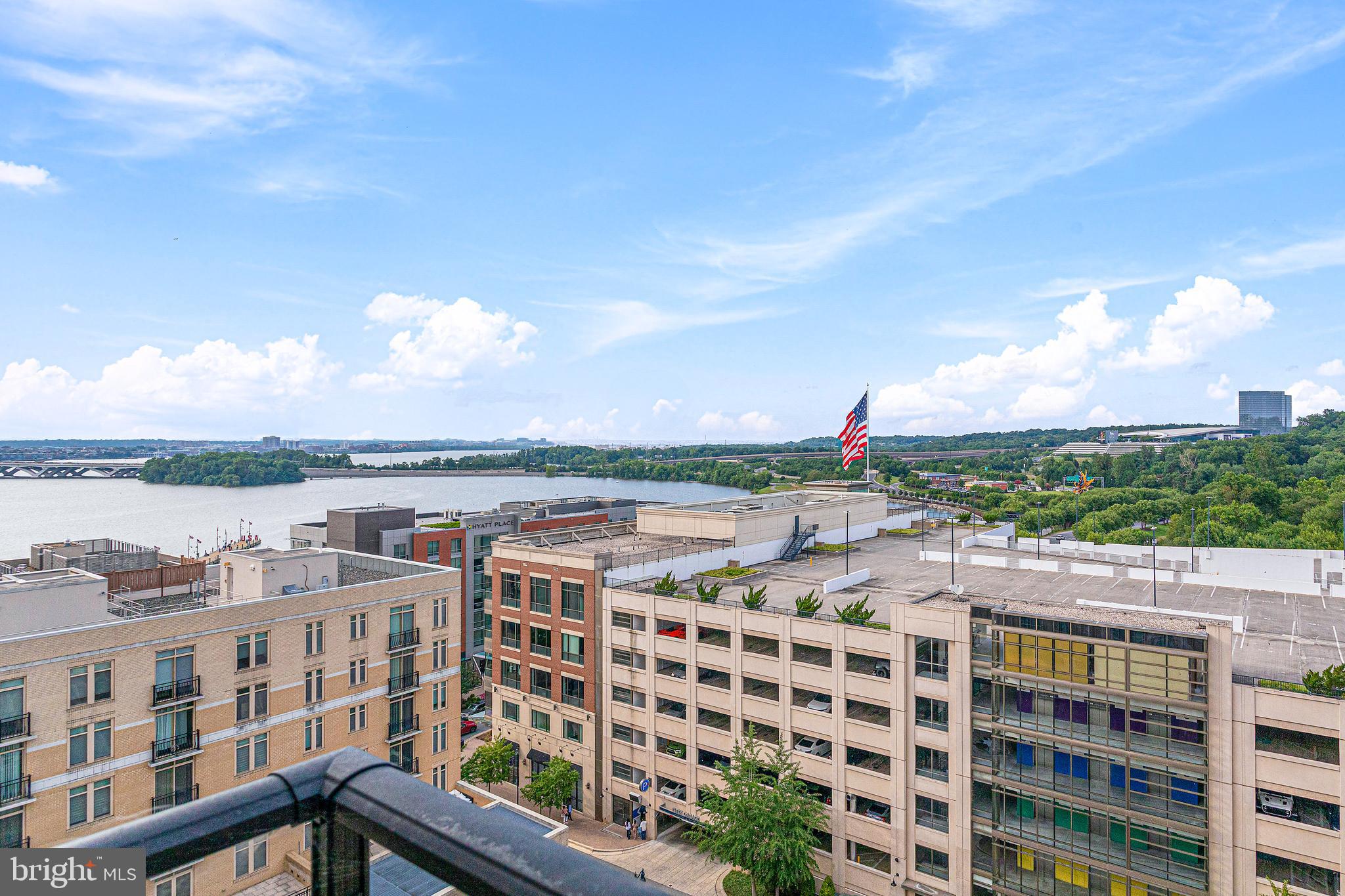NATIONAL HARBOR - Residential