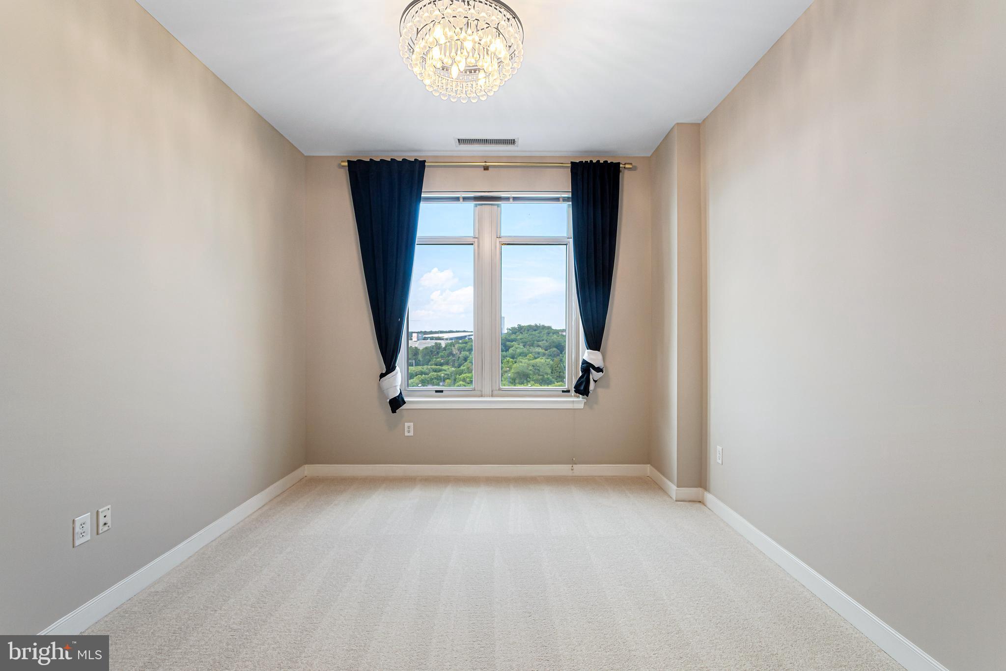 NATIONAL HARBOR - Residential
