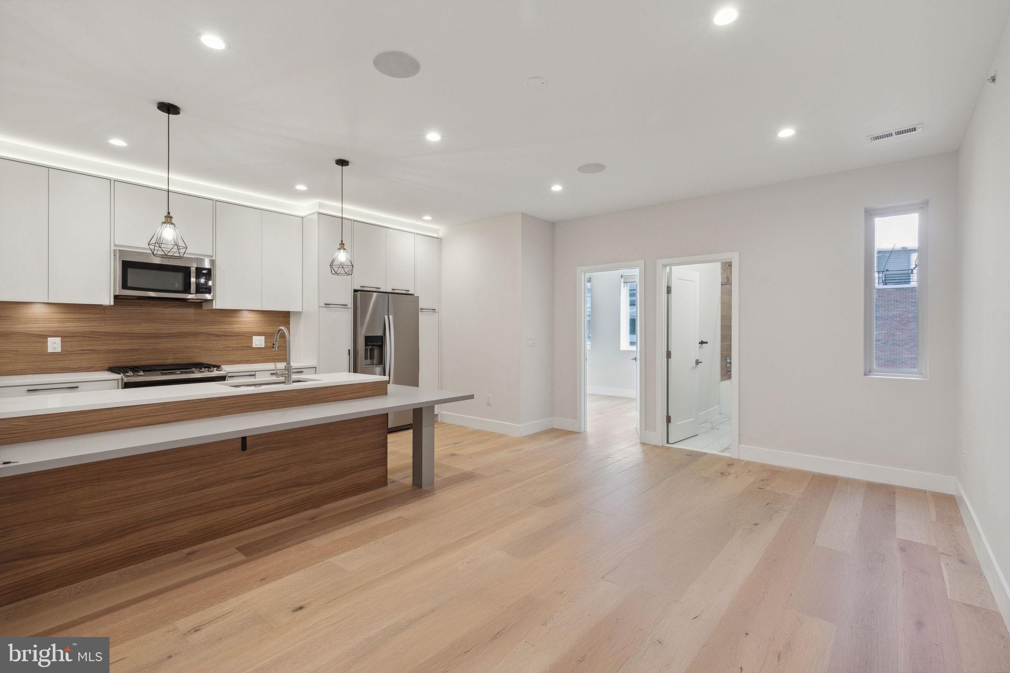 OLDE KENSINGTON - Residential Lease