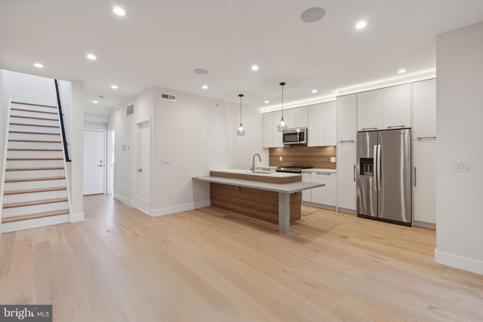 OLDE KENSINGTON - Residential Lease