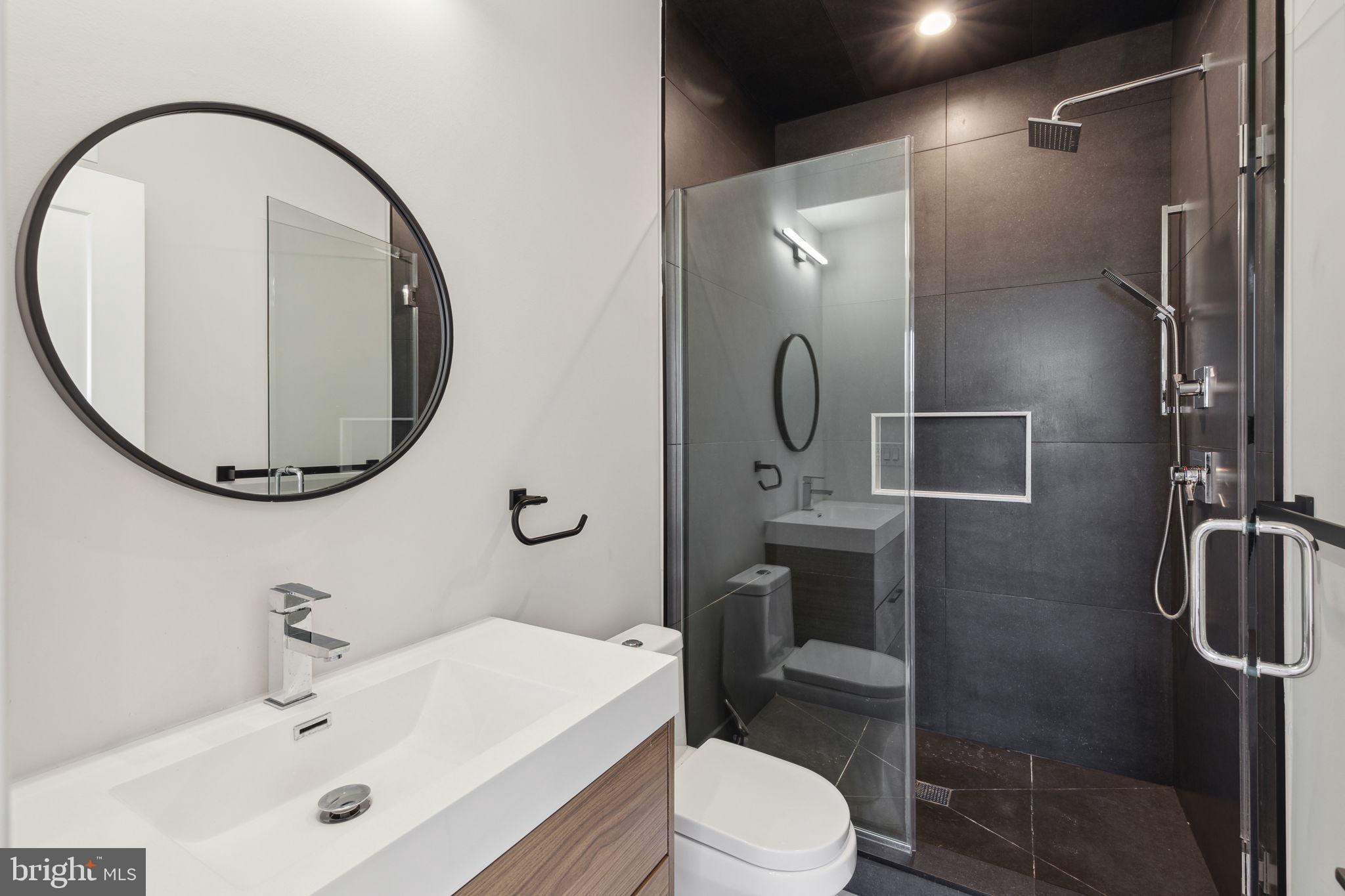 OLDE KENSINGTON - Residential Lease