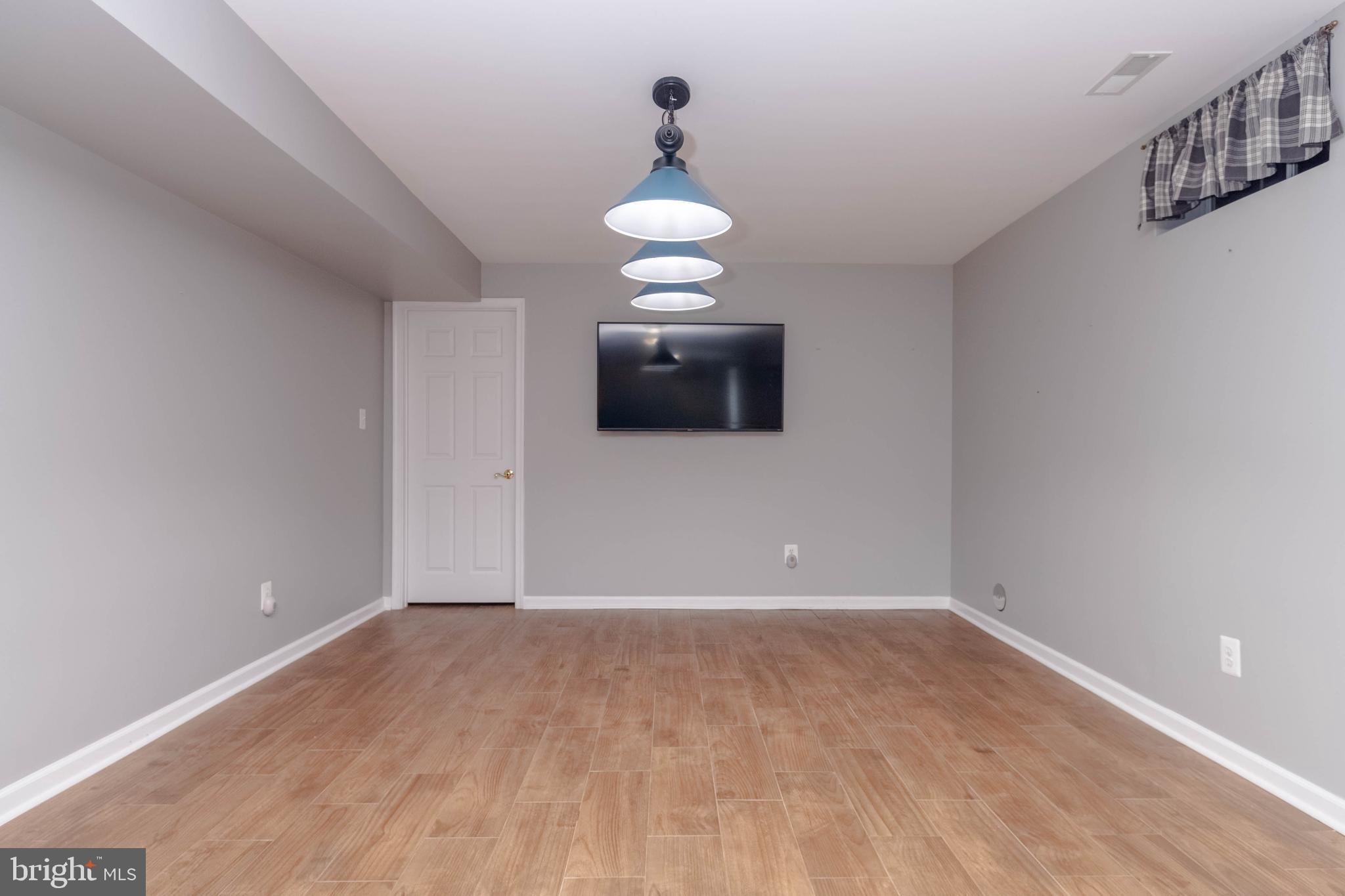 GREENBRIER HILLS - Residential