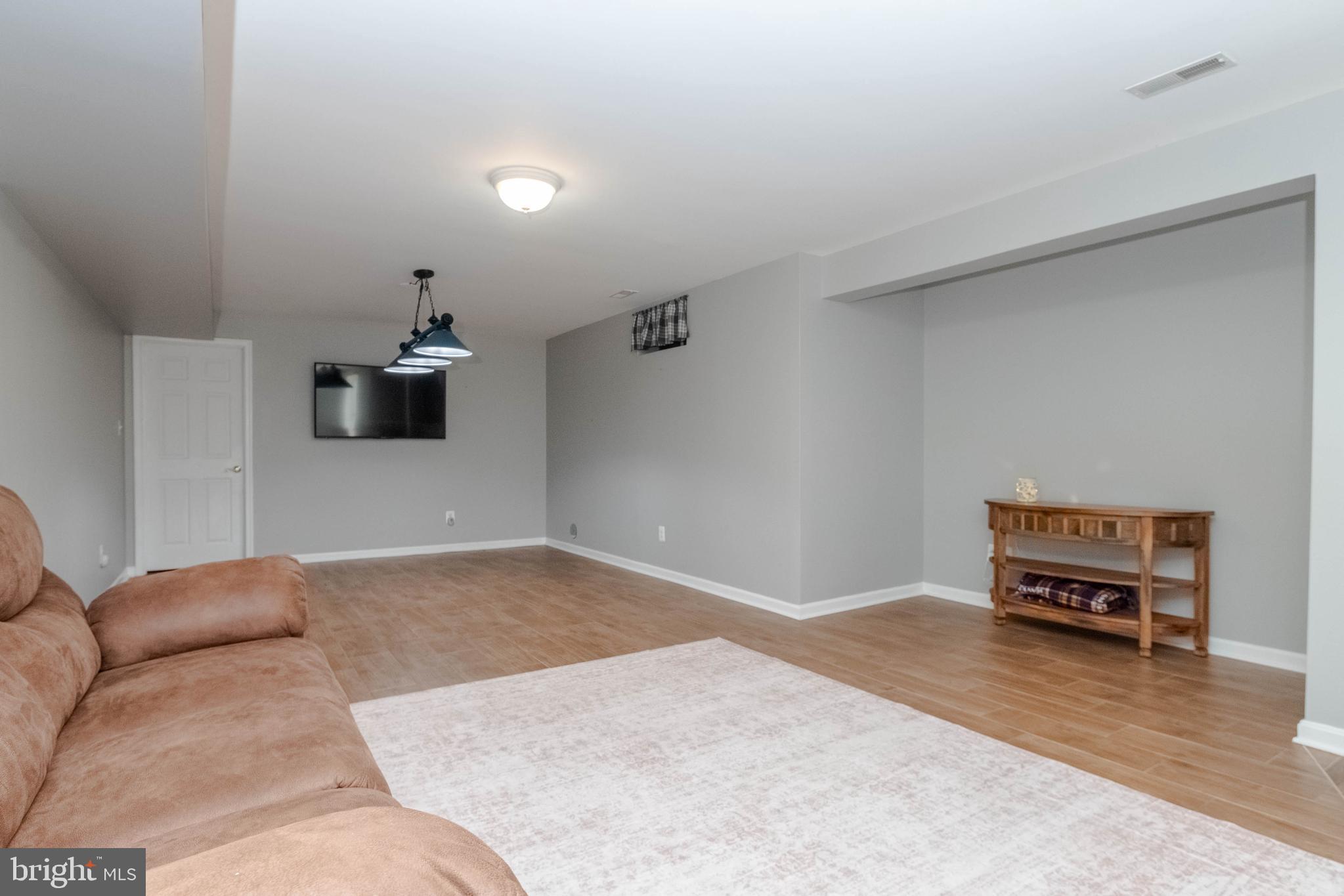 GREENBRIER HILLS - Residential