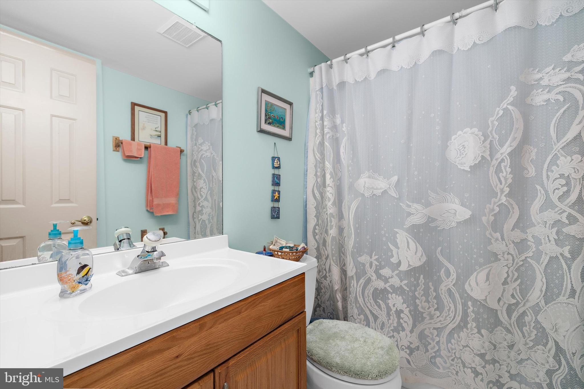 THOMPSON CREEK CONDOS - Residential