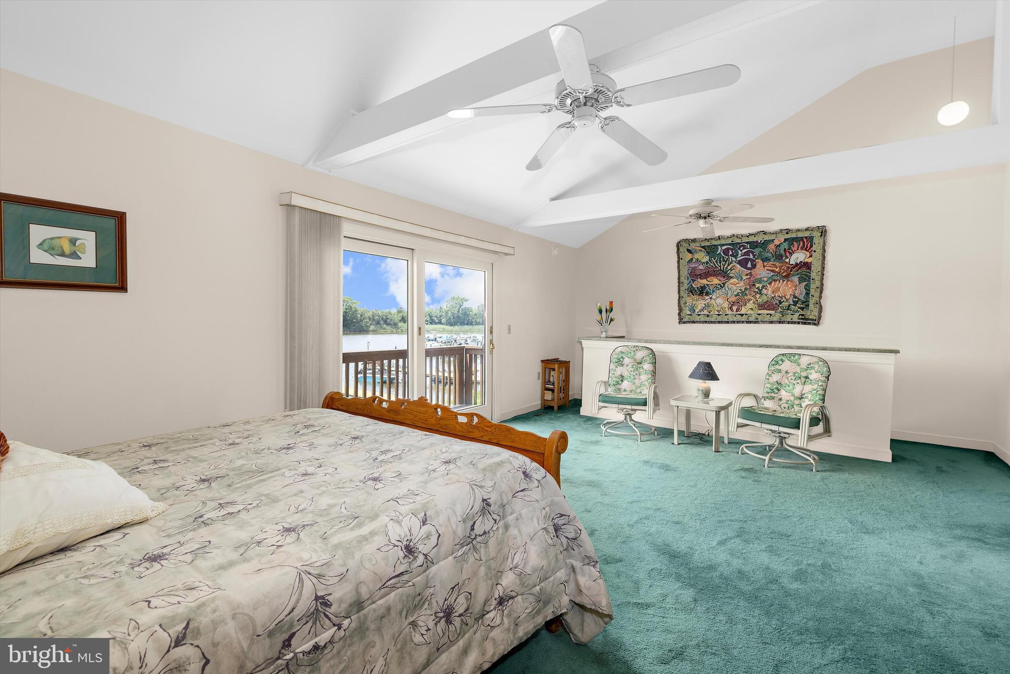 THOMPSON CREEK CONDOS - Residential