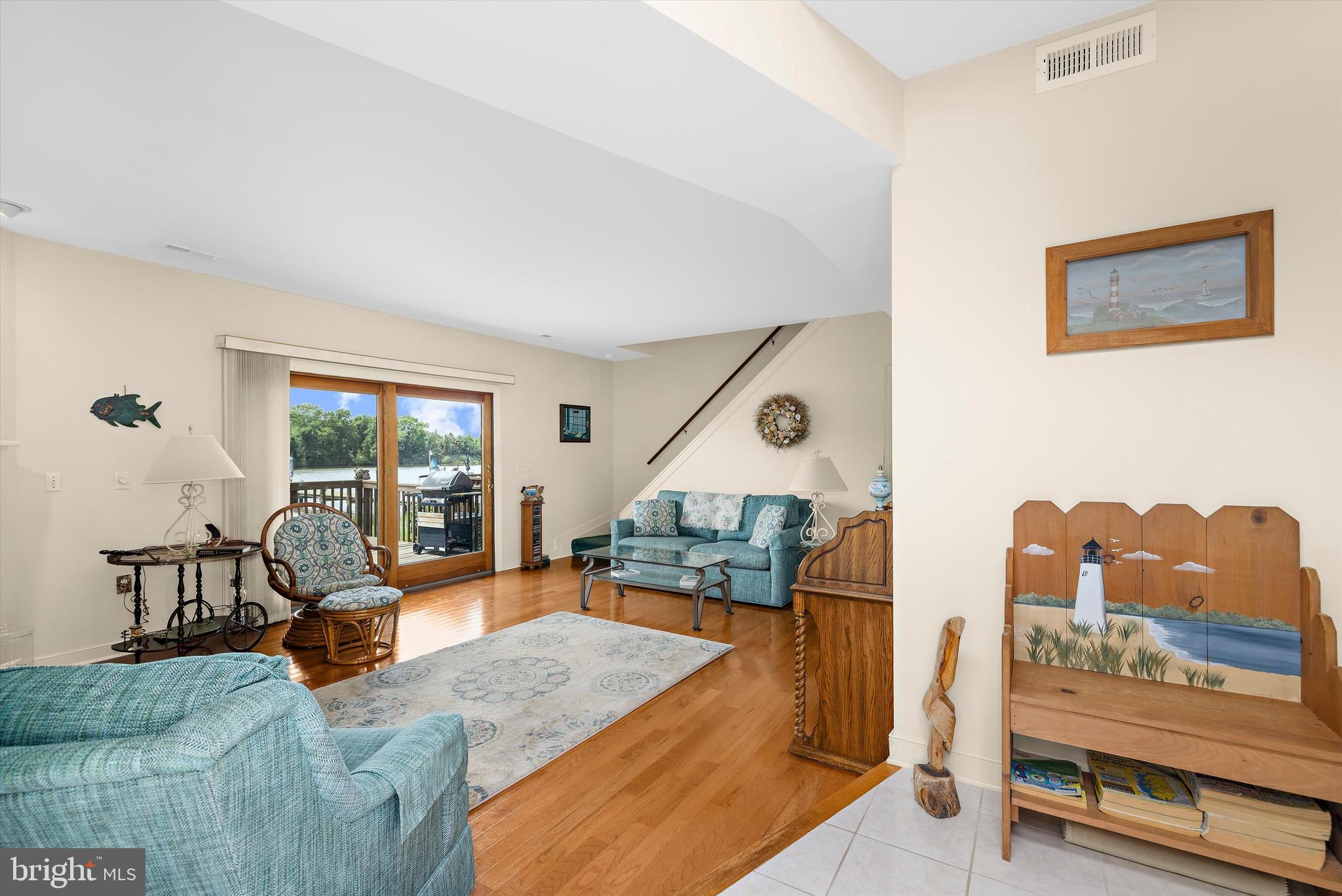 THOMPSON CREEK CONDOS - Residential