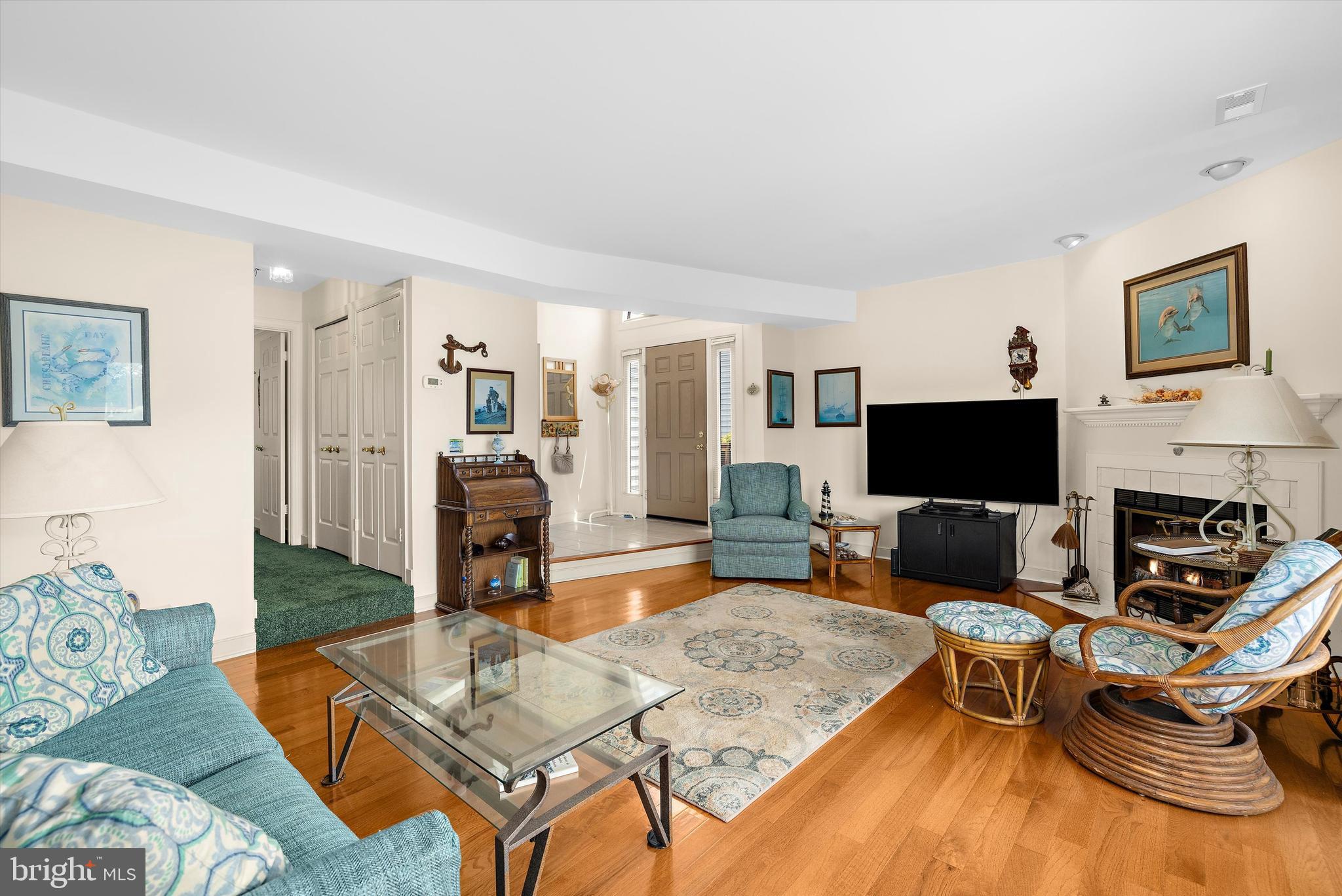 THOMPSON CREEK CONDOS - Residential