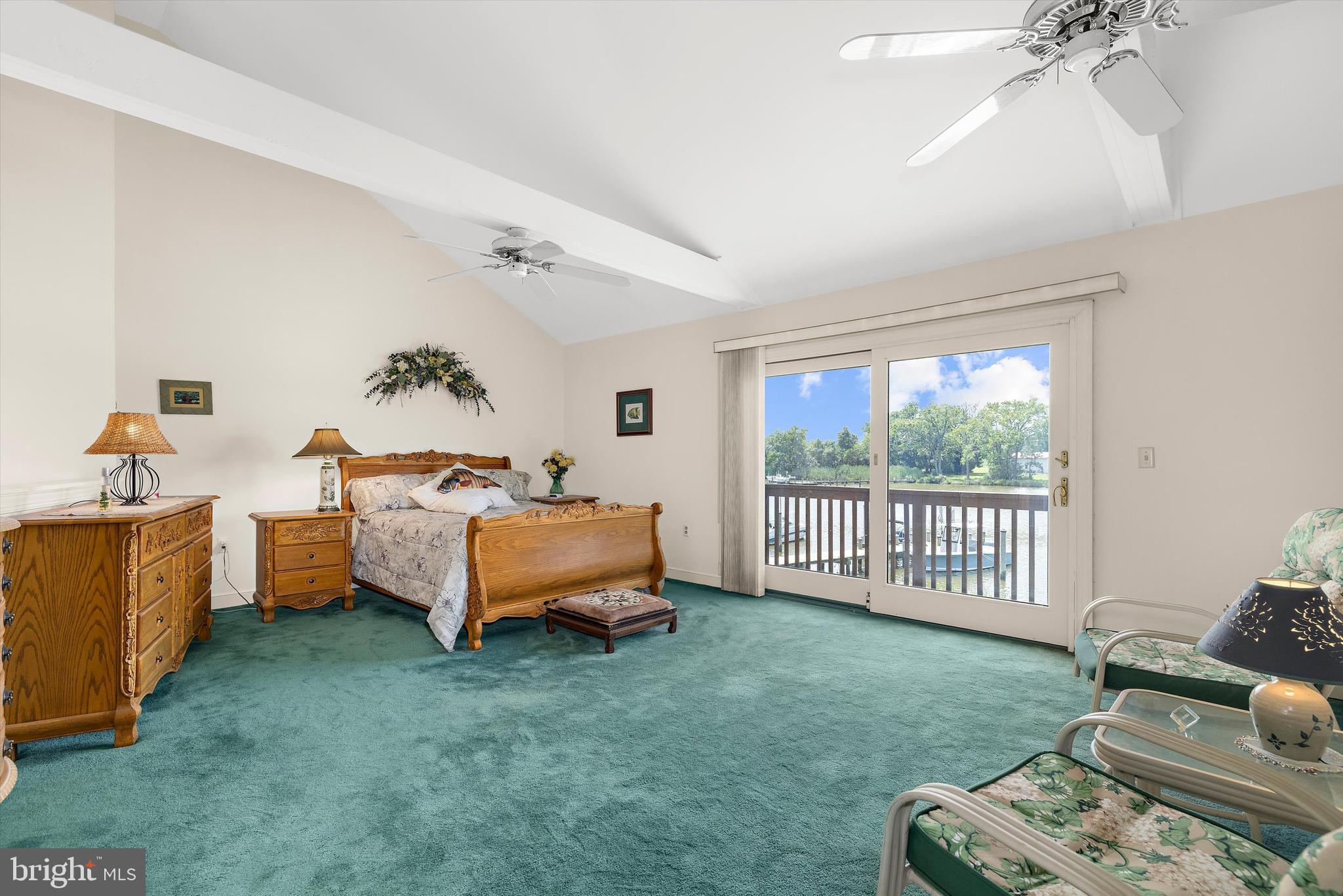 THOMPSON CREEK CONDOS - Residential