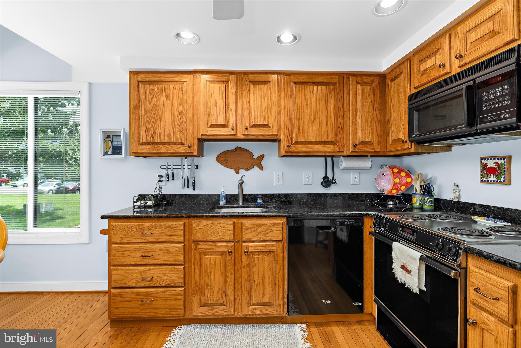 THOMPSON CREEK CONDOS - Residential
