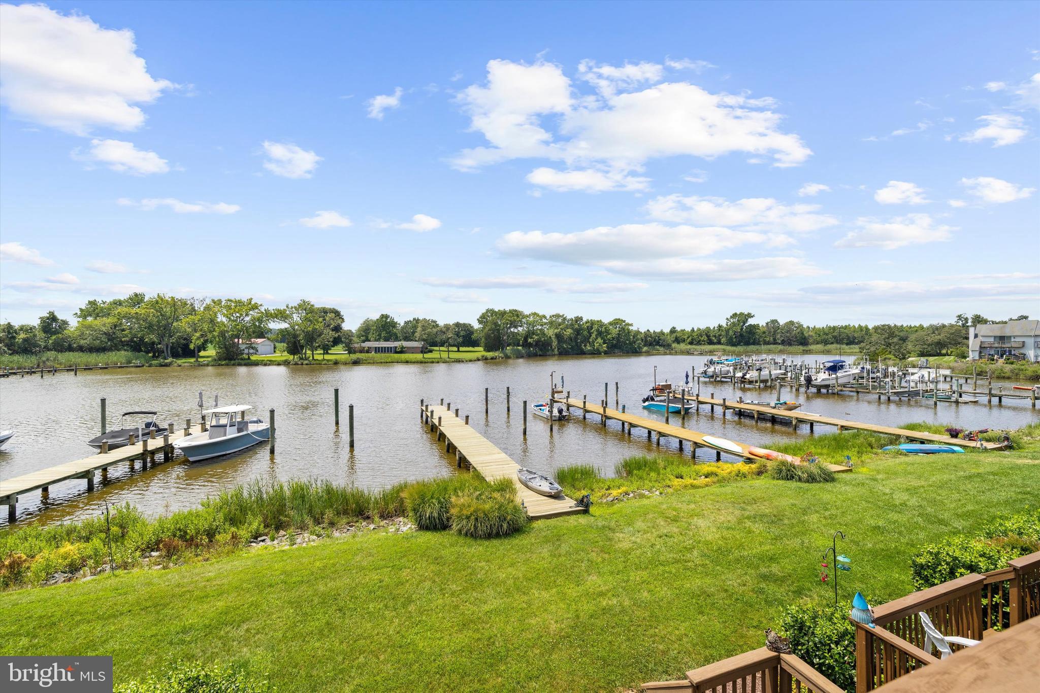 THOMPSON CREEK CONDOS - Residential