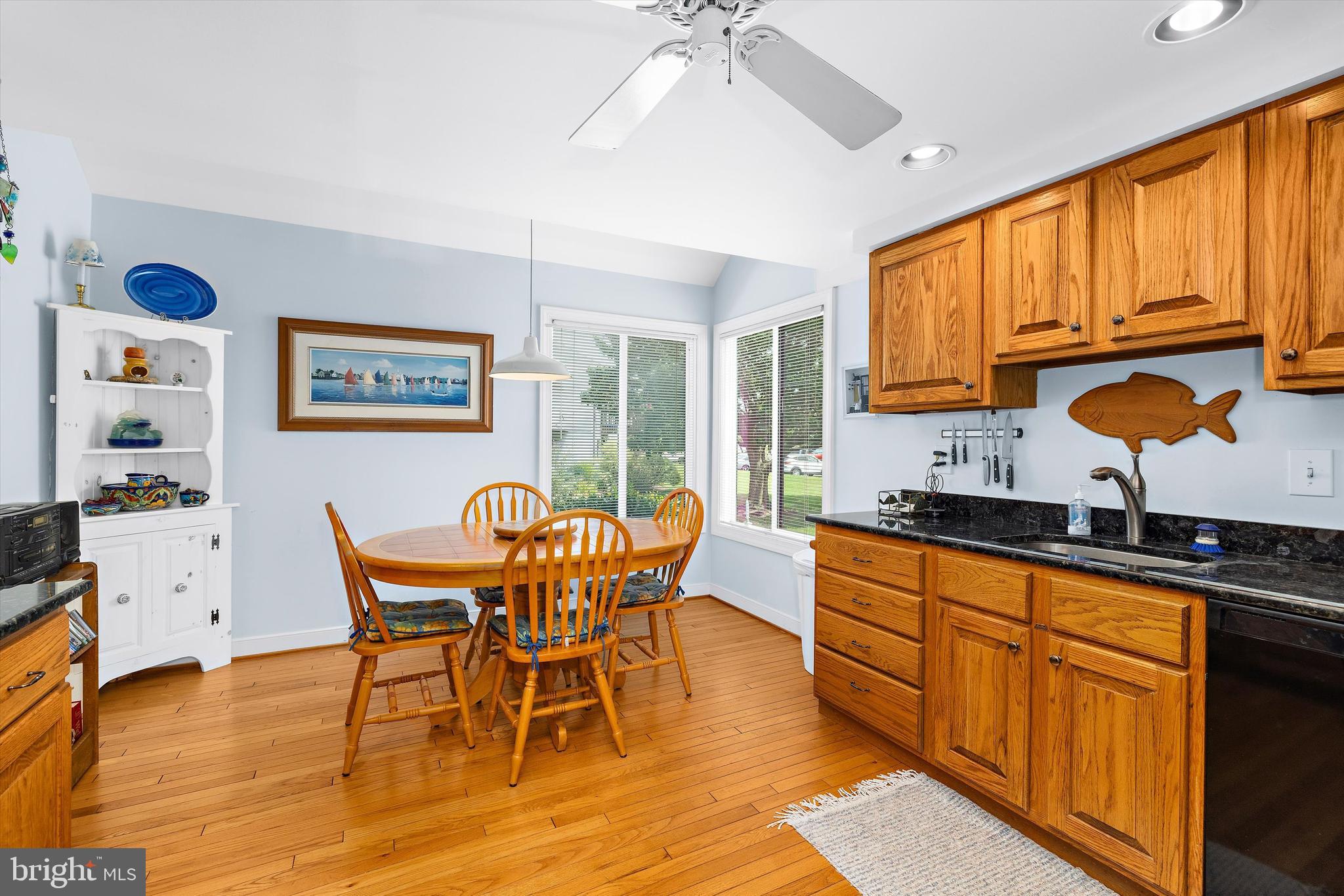THOMPSON CREEK CONDOS - Residential