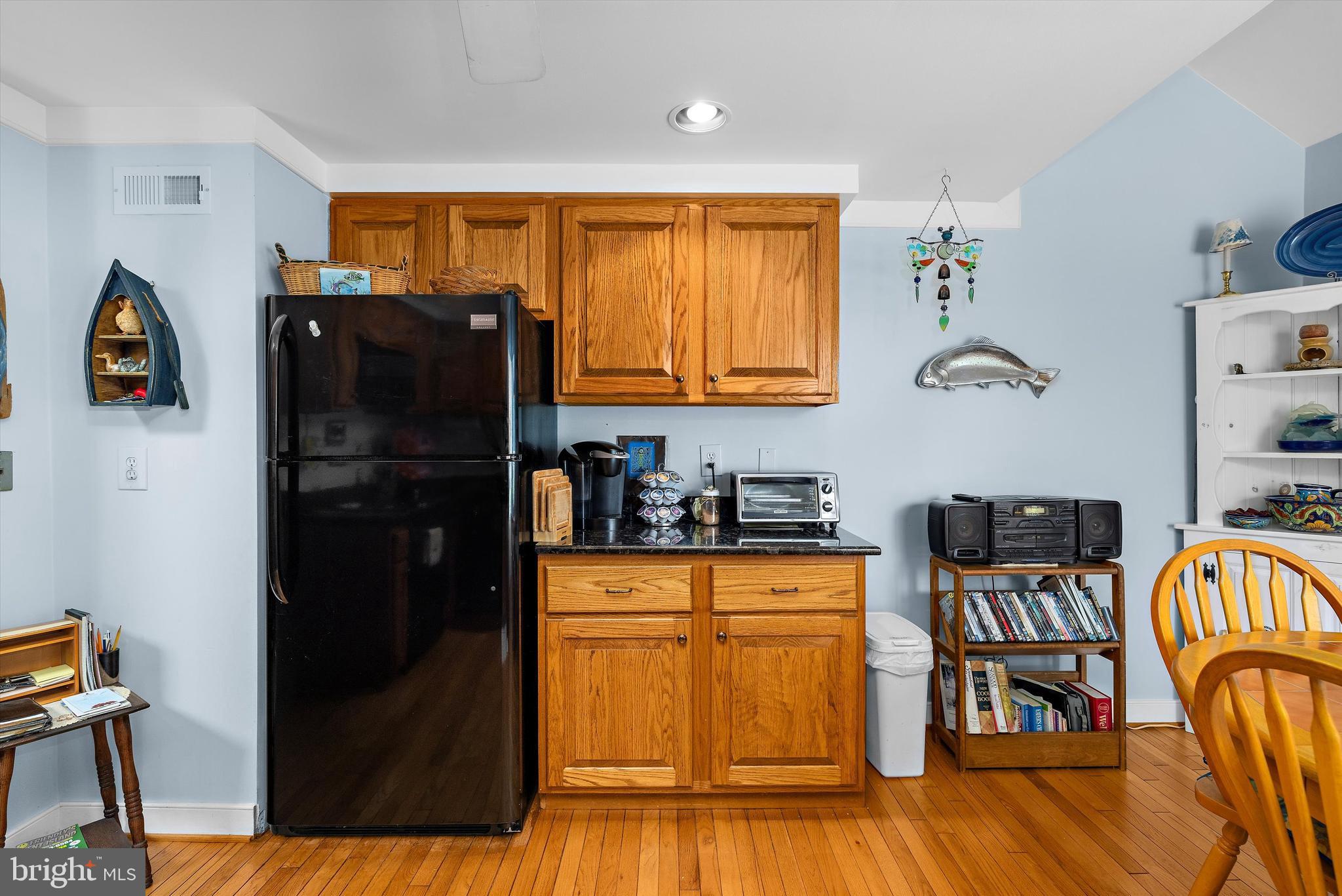 THOMPSON CREEK CONDOS - Residential
