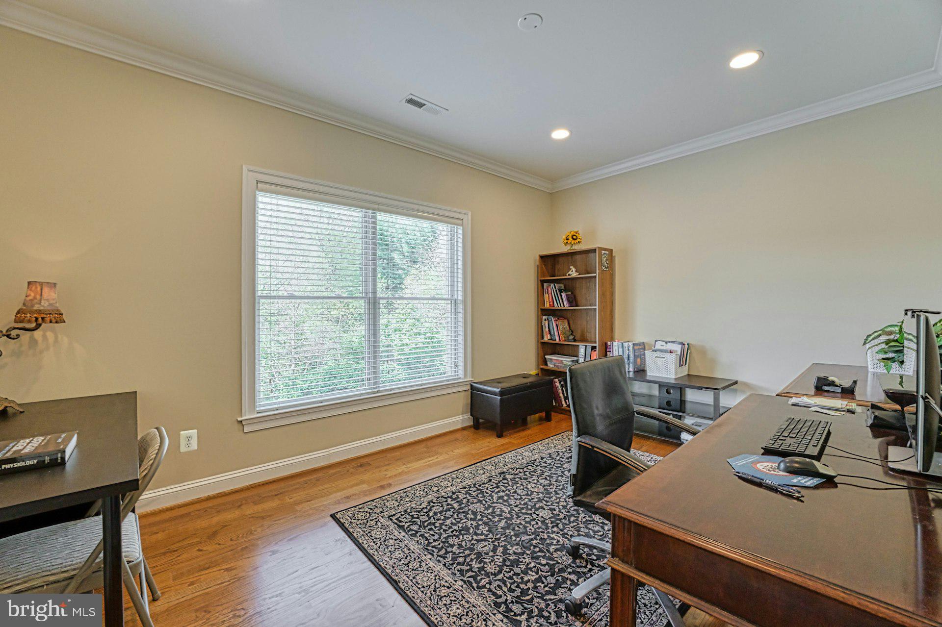 HUNTERS MILL - Residential