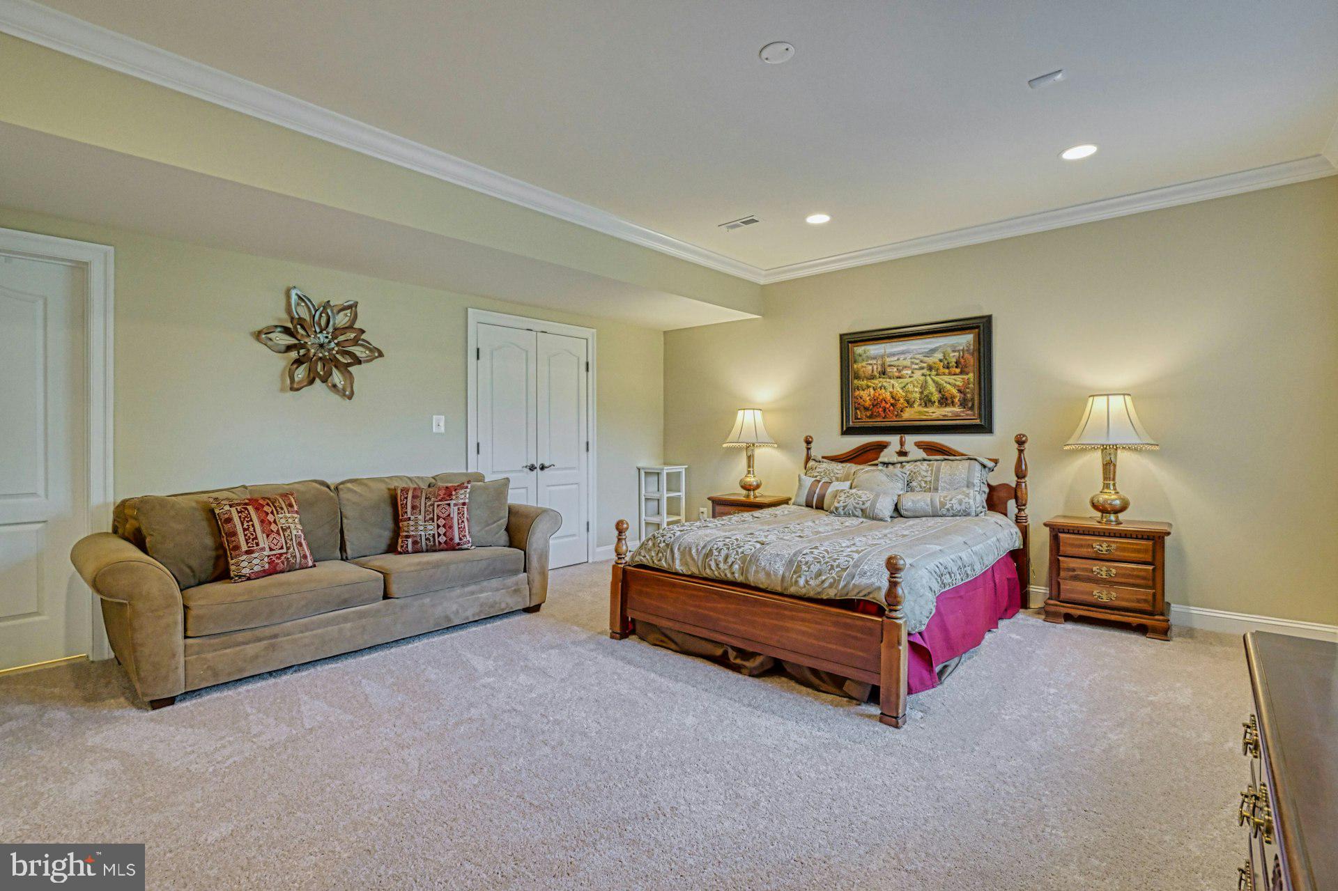 HUNTERS MILL - Residential