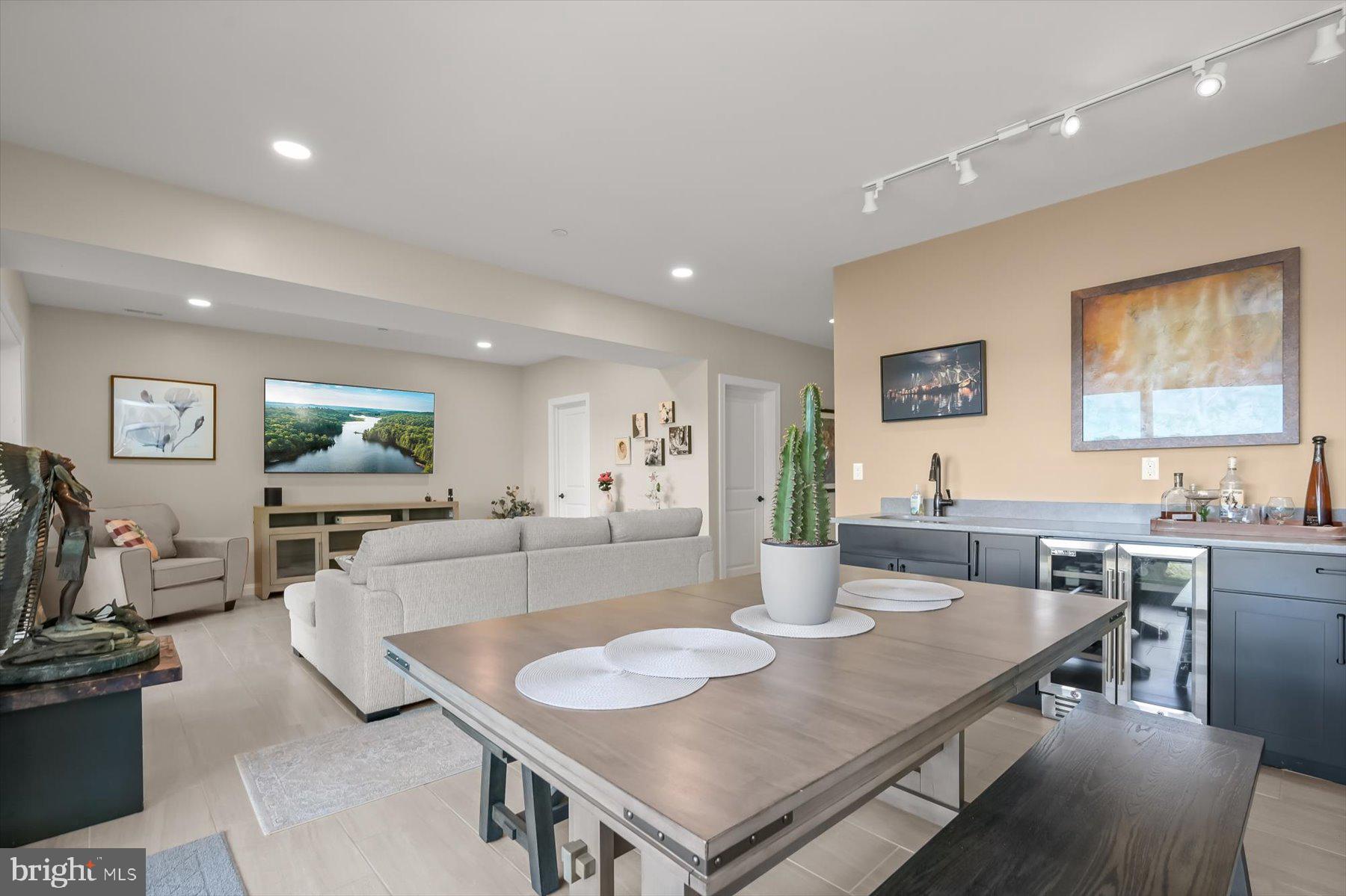 SYLVAN SHORES - Residential