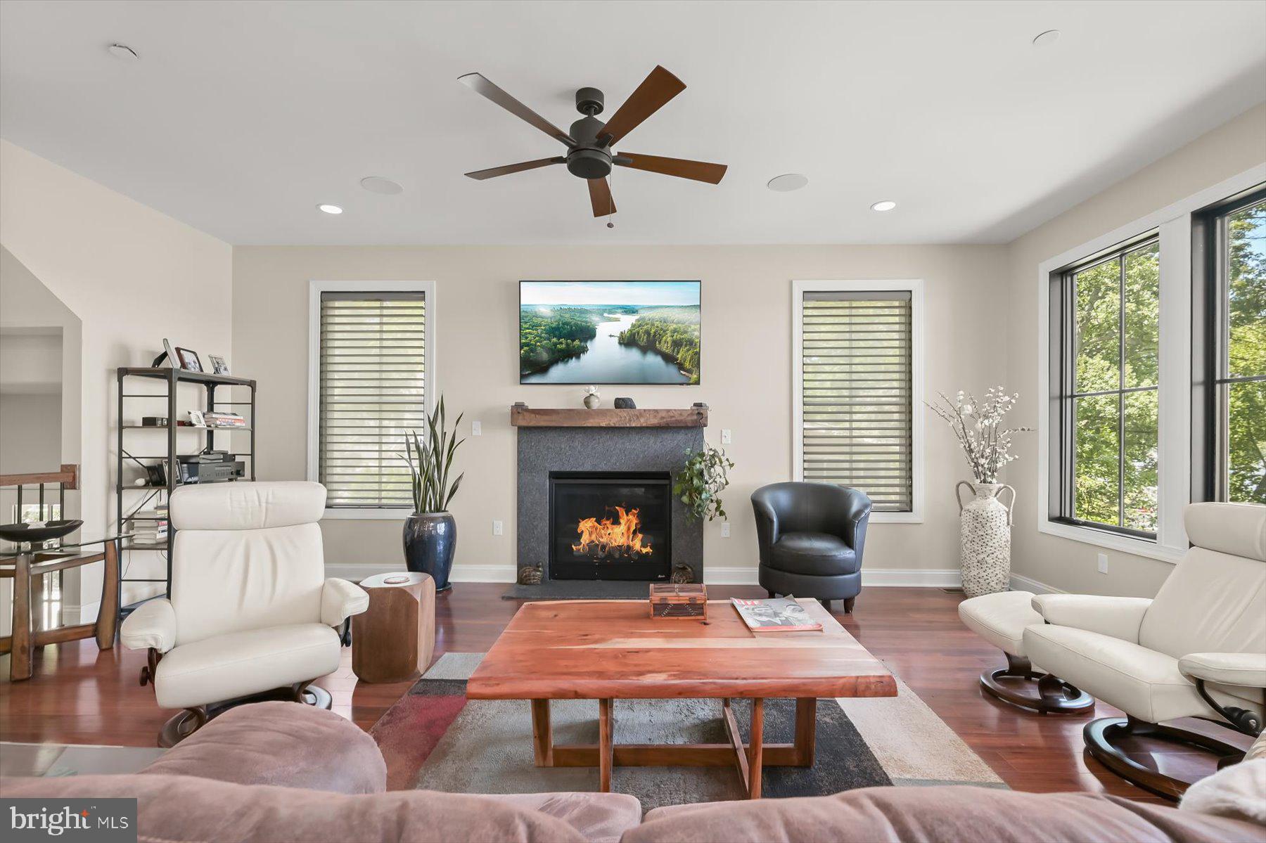 SYLVAN SHORES - Residential