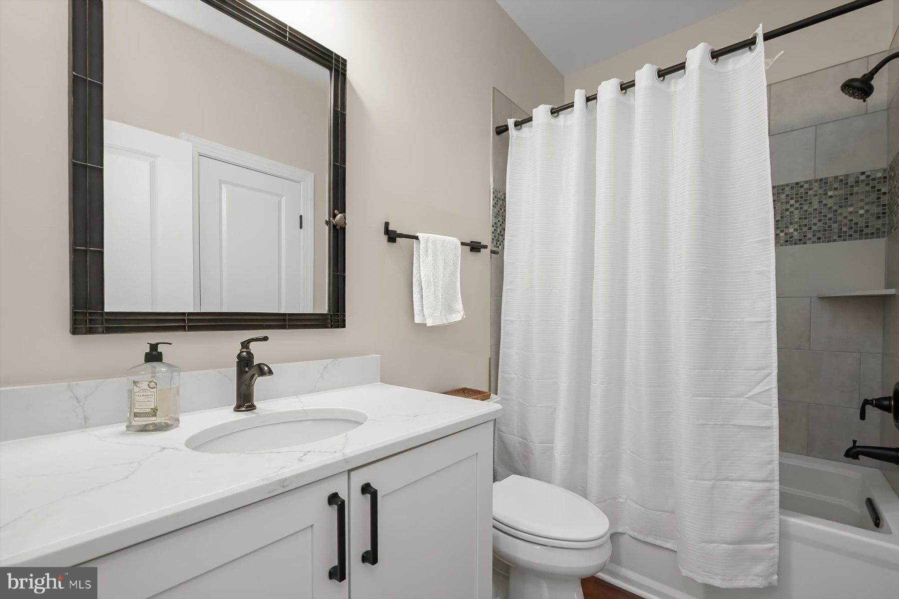 SYLVAN SHORES - Residential