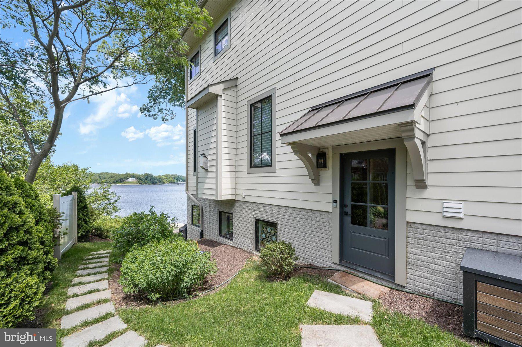 SYLVAN SHORES - Residential