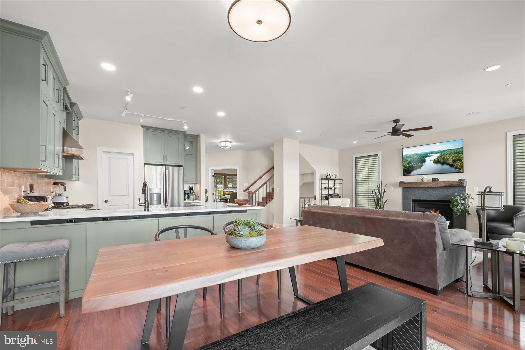 SYLVAN SHORES - Residential