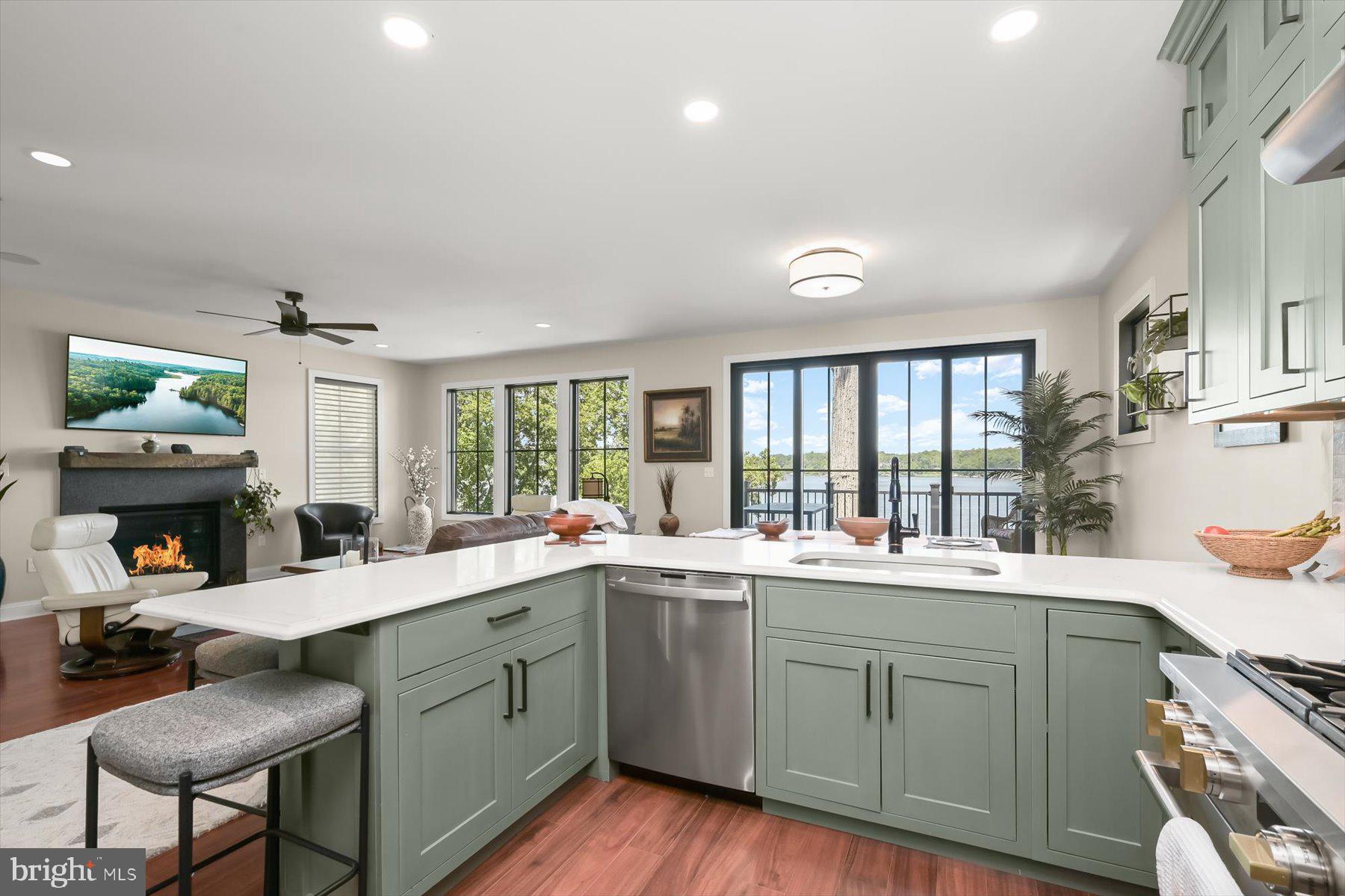 SYLVAN SHORES - Residential