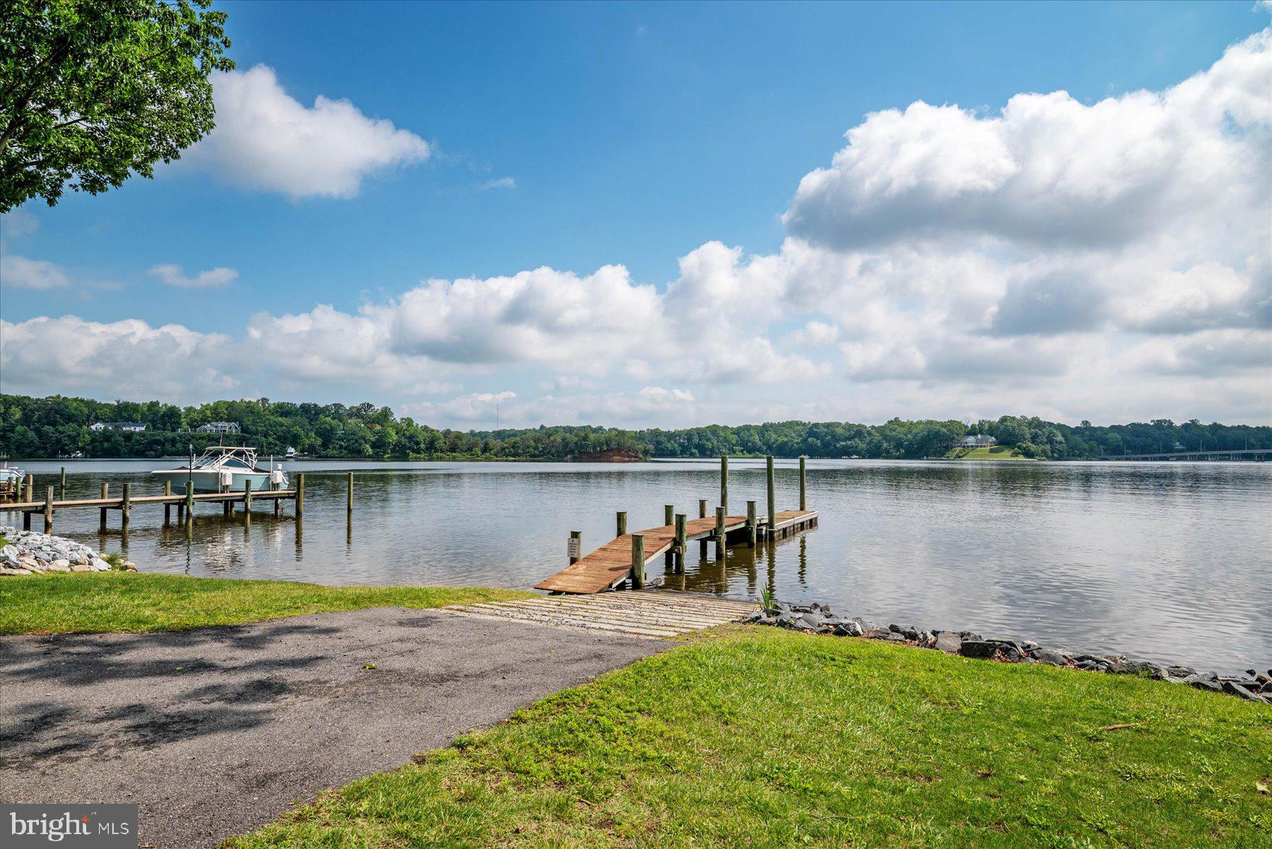 SYLVAN SHORES - Residential